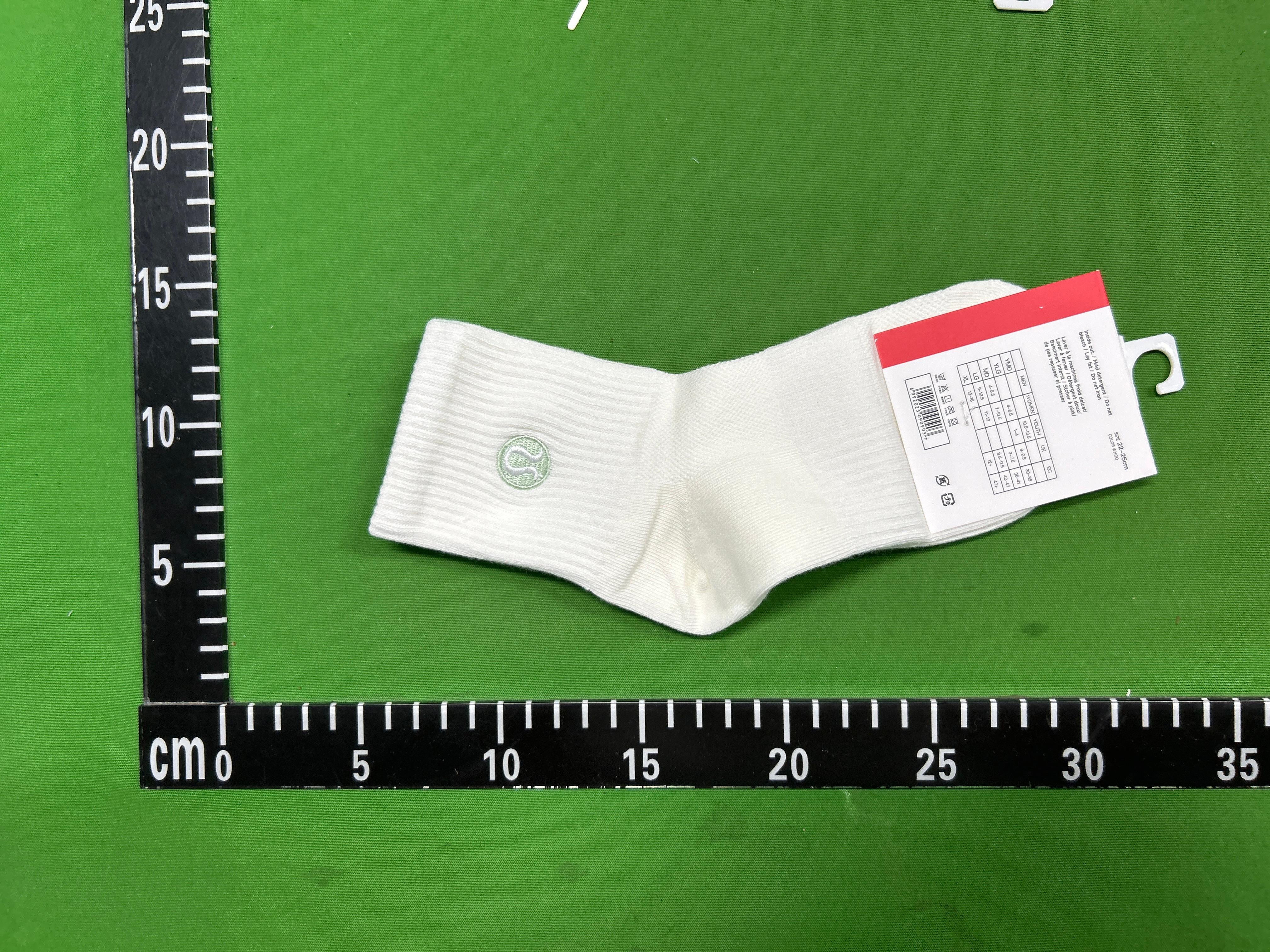 Foto QC 2 de lululemon Crew Socks Logo Multi-Color