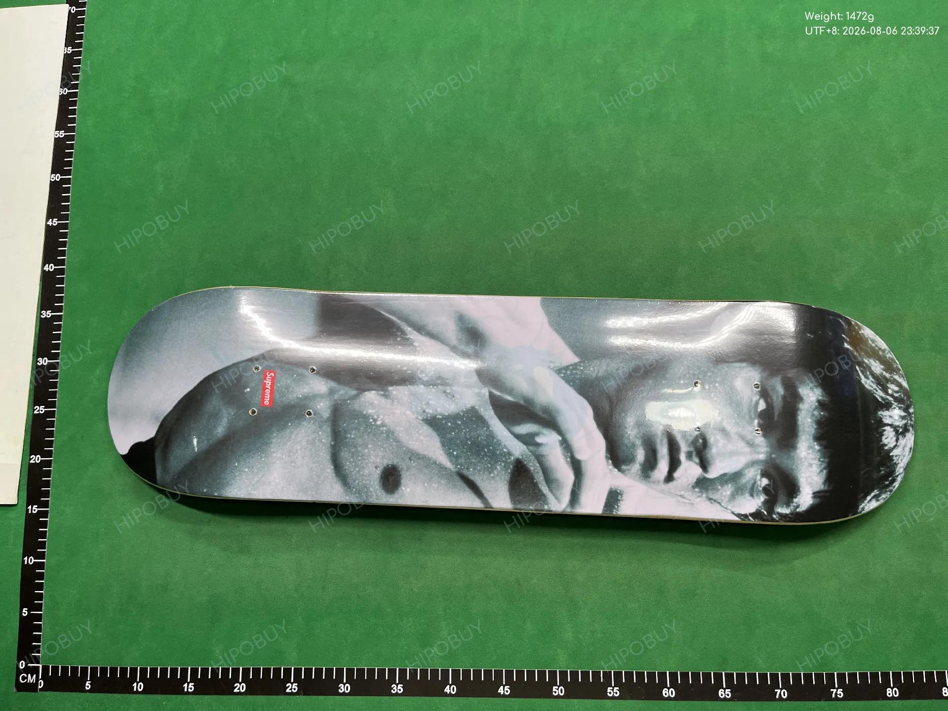 Foto QC 2 de Supreme Arabic Logo Skateboard Deck