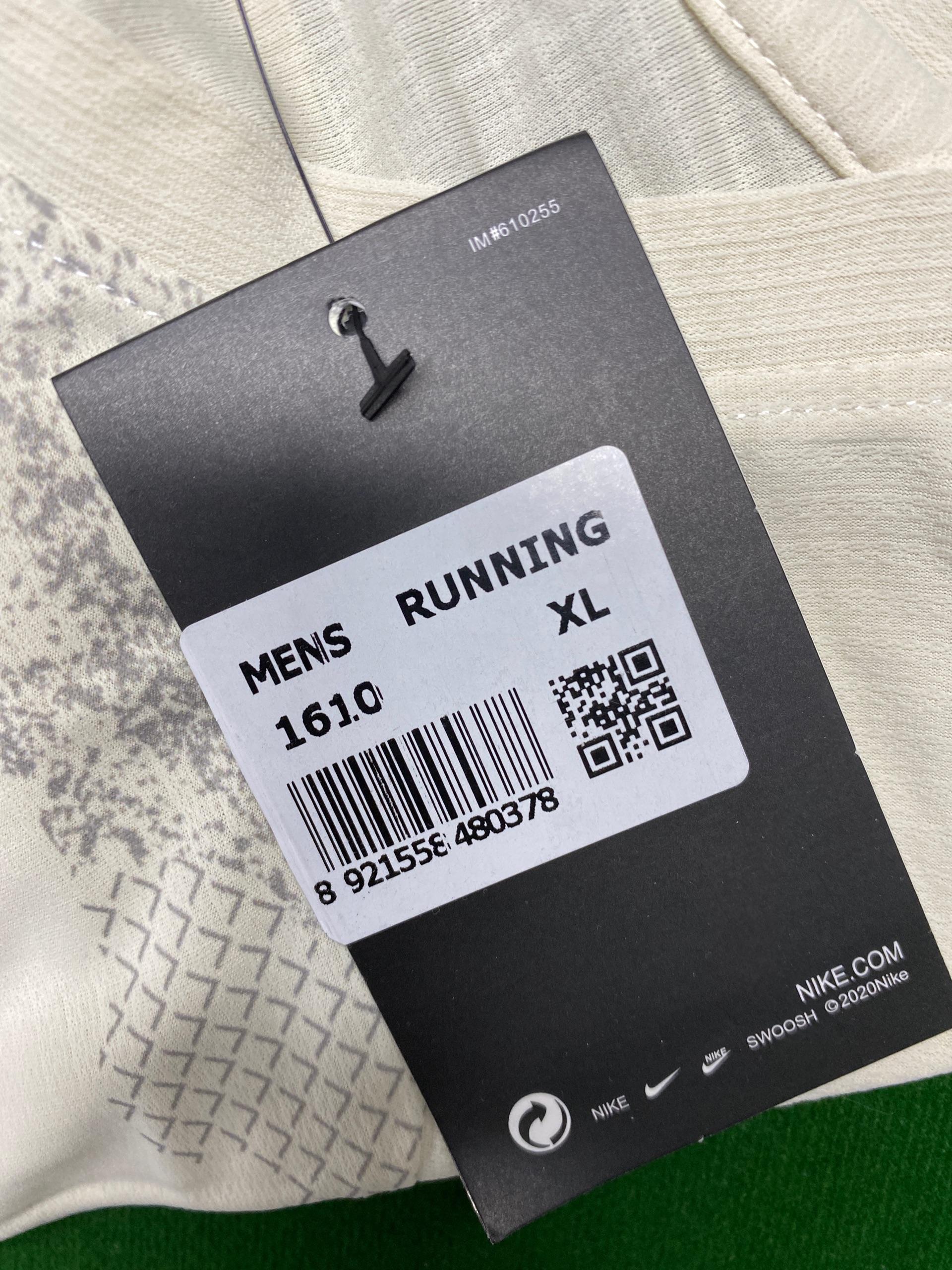 Foto QC 3 de Nike T-shirt Camo Beige