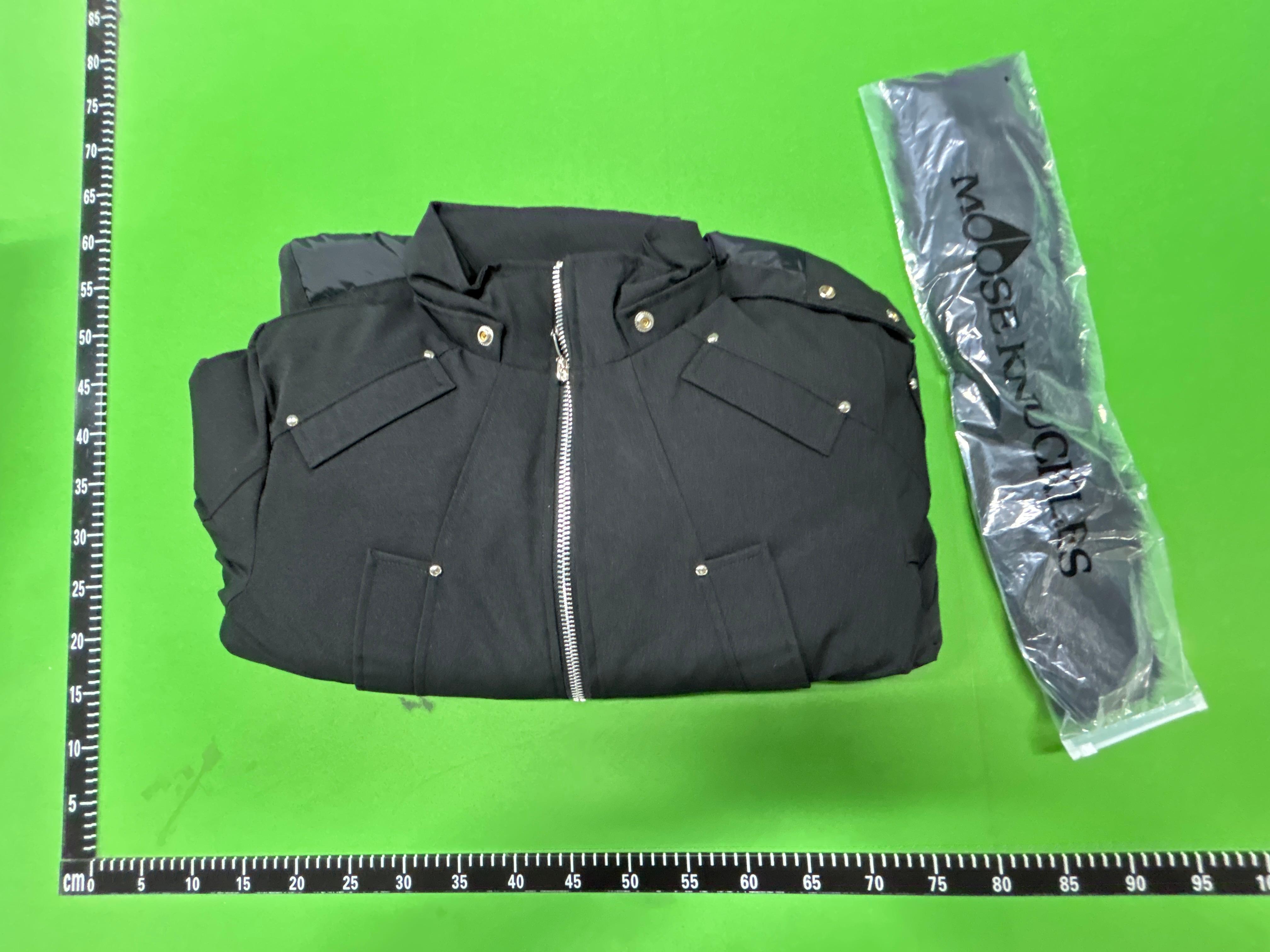 Foto QC 2 de Moose Knuckles Ballistic Down Bomber Jacket Fur Trim Dark Green