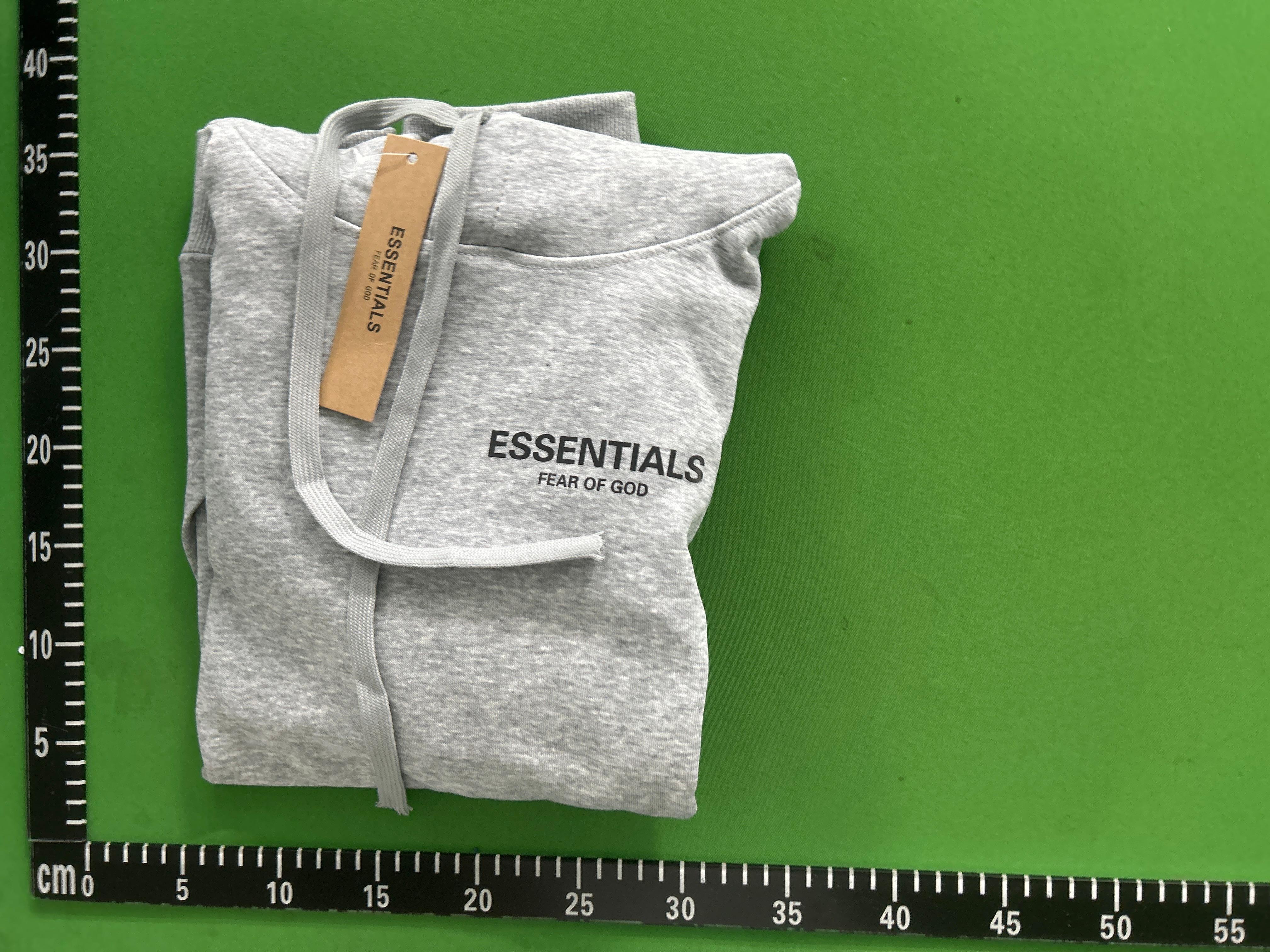 Foto QC 5 de Fear of God Essentials Flocked Logo Hoodie Jacket Black