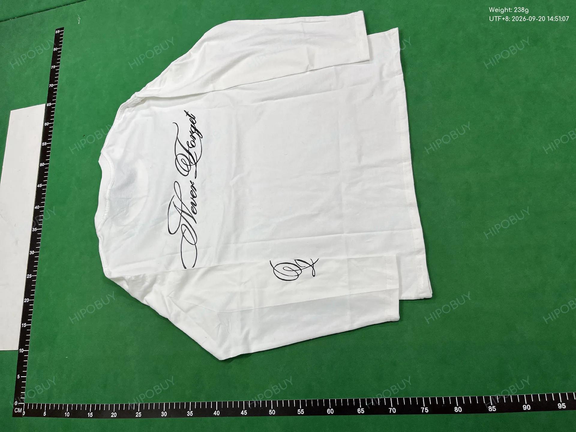 Foto QC 8 de Other T-shirt Script Logo White