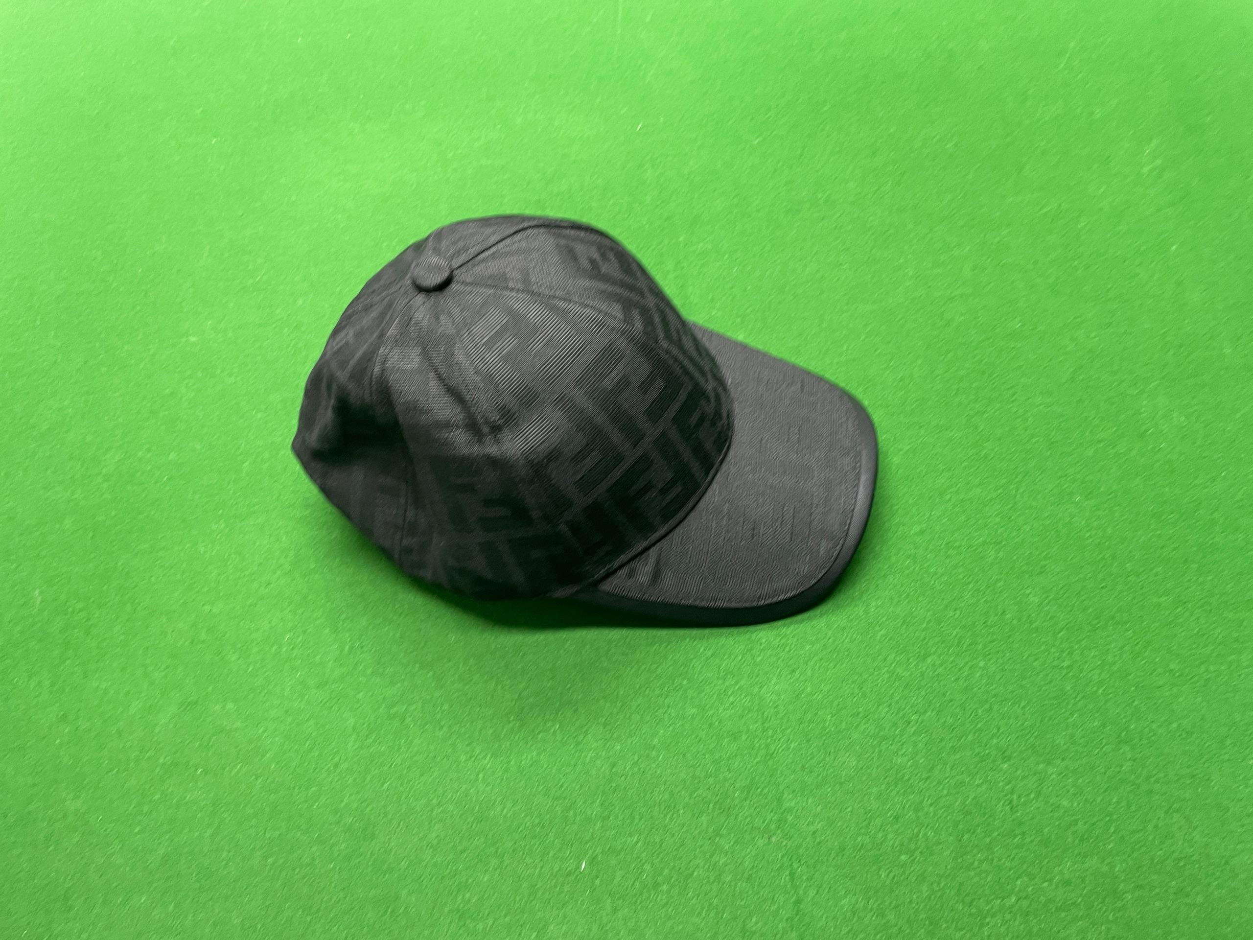 Foto QC 8 de Fendi FF Jacquard Cap Black