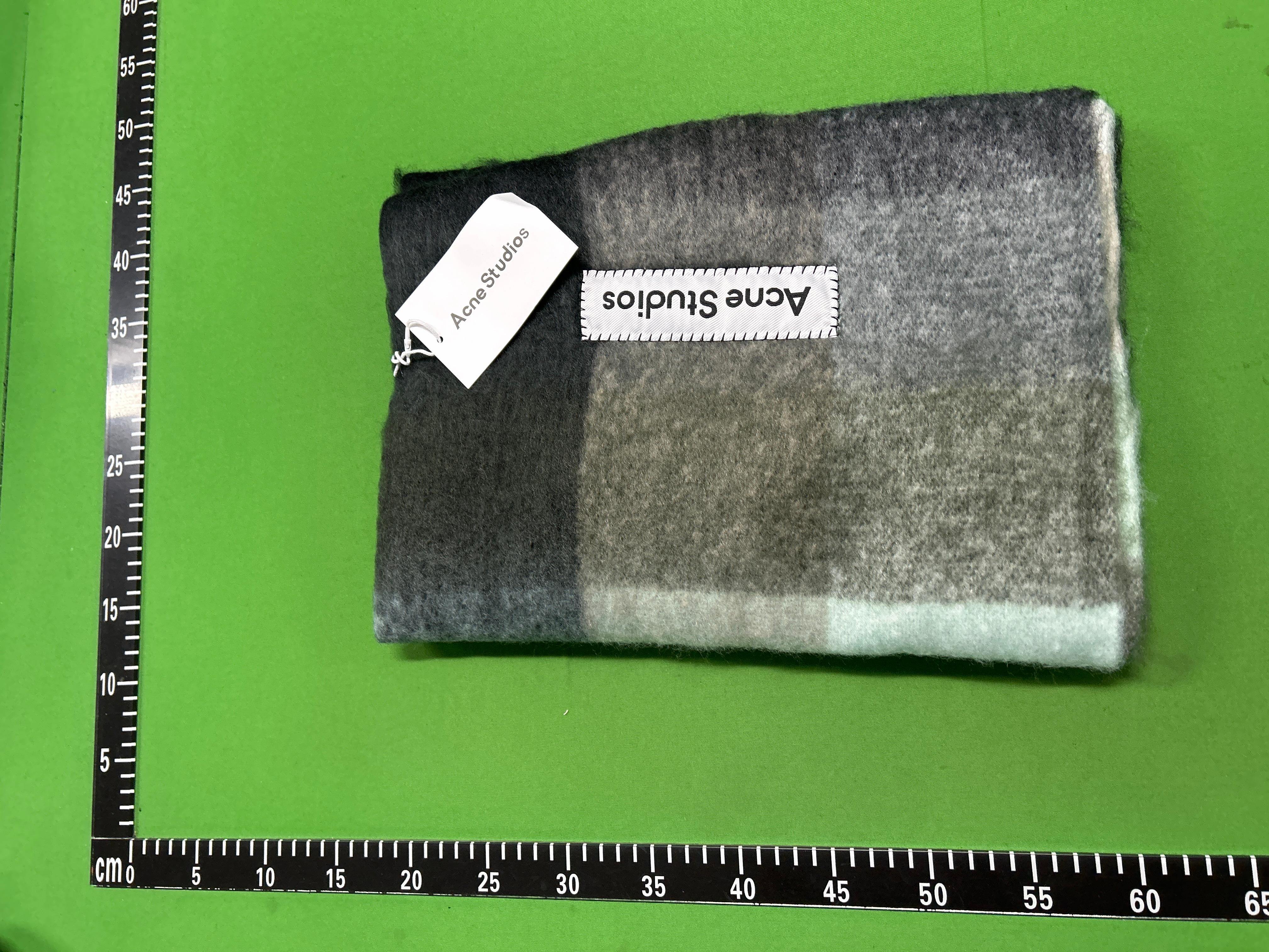 Foto QC 8 de Acne Studios Mohair Checked Scarf Light Blue/White/Powder Blue
