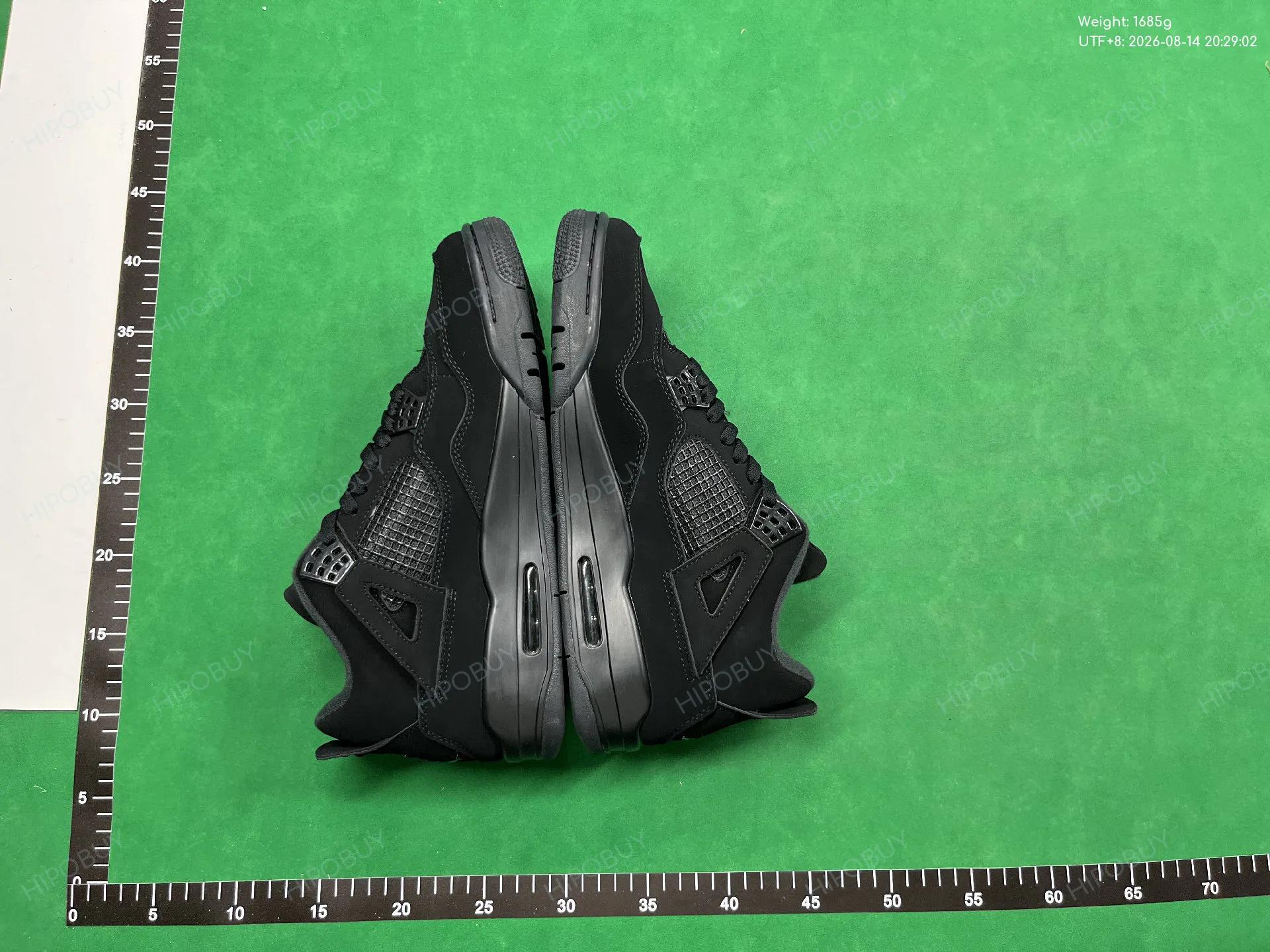 Foto QC 4 de Jordan 4 Retro KAWS Cool Grey 930155-003