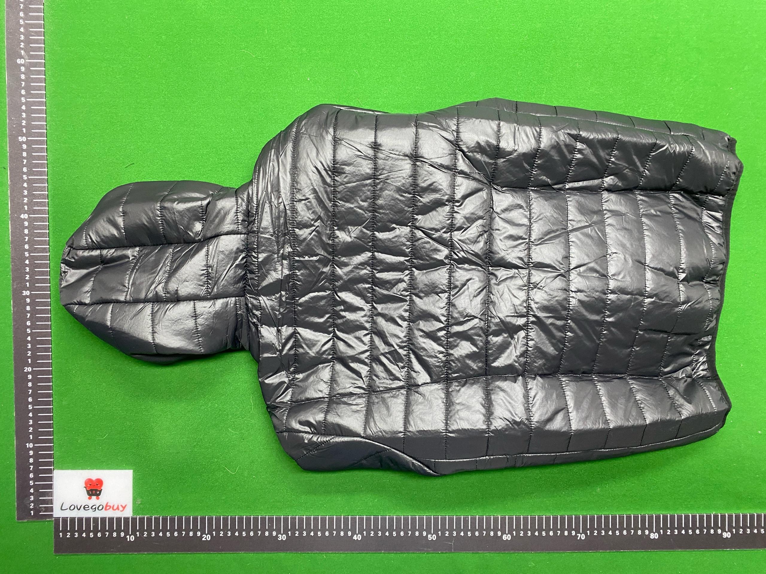 Foto QC 6 de EA7 Emporio Armani Core Identity Hooded Down Jacket Gold Logo Black