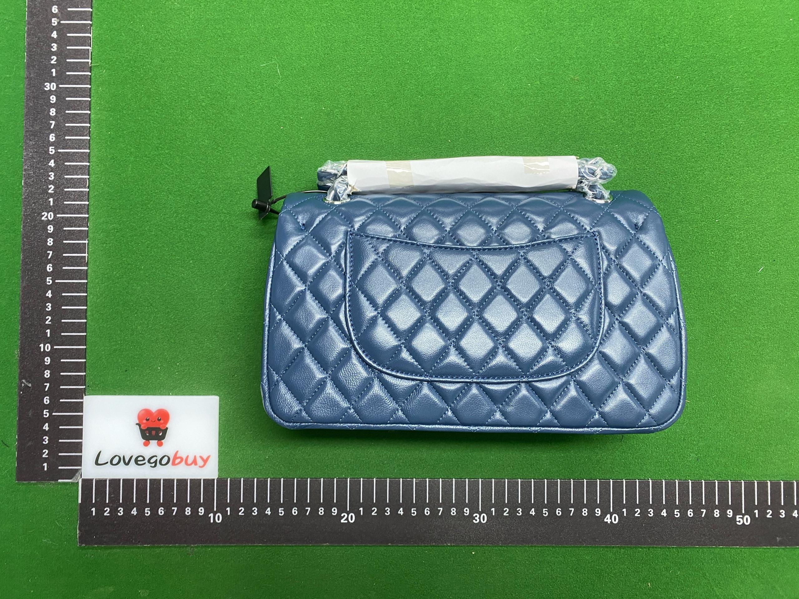 Foto QC 4 de Chanel Classic Double Flap Medium Grey Caviar
