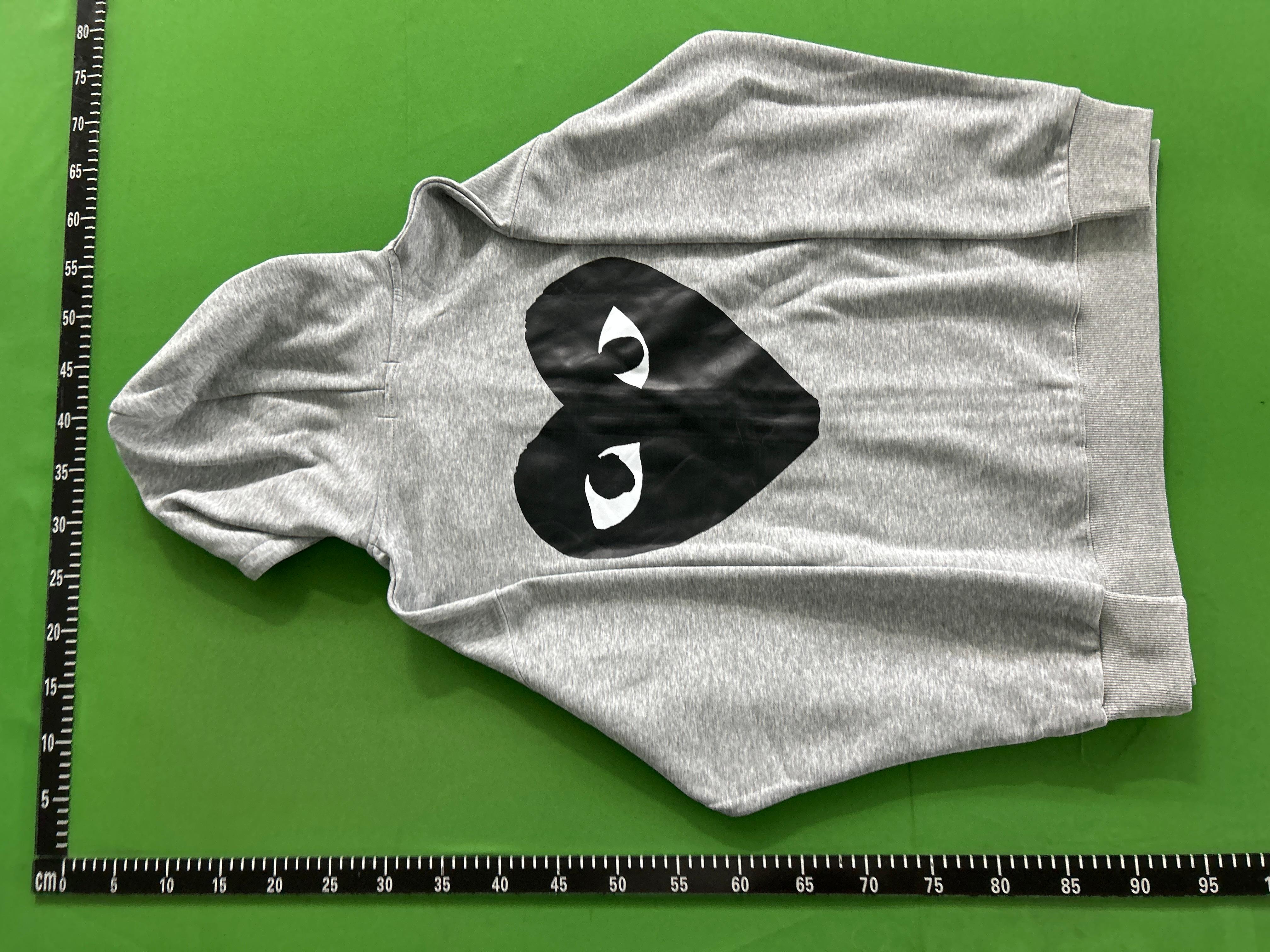 Foto QC 4 de Comme des Garçons Play Hoodie Large Heart Logo Black