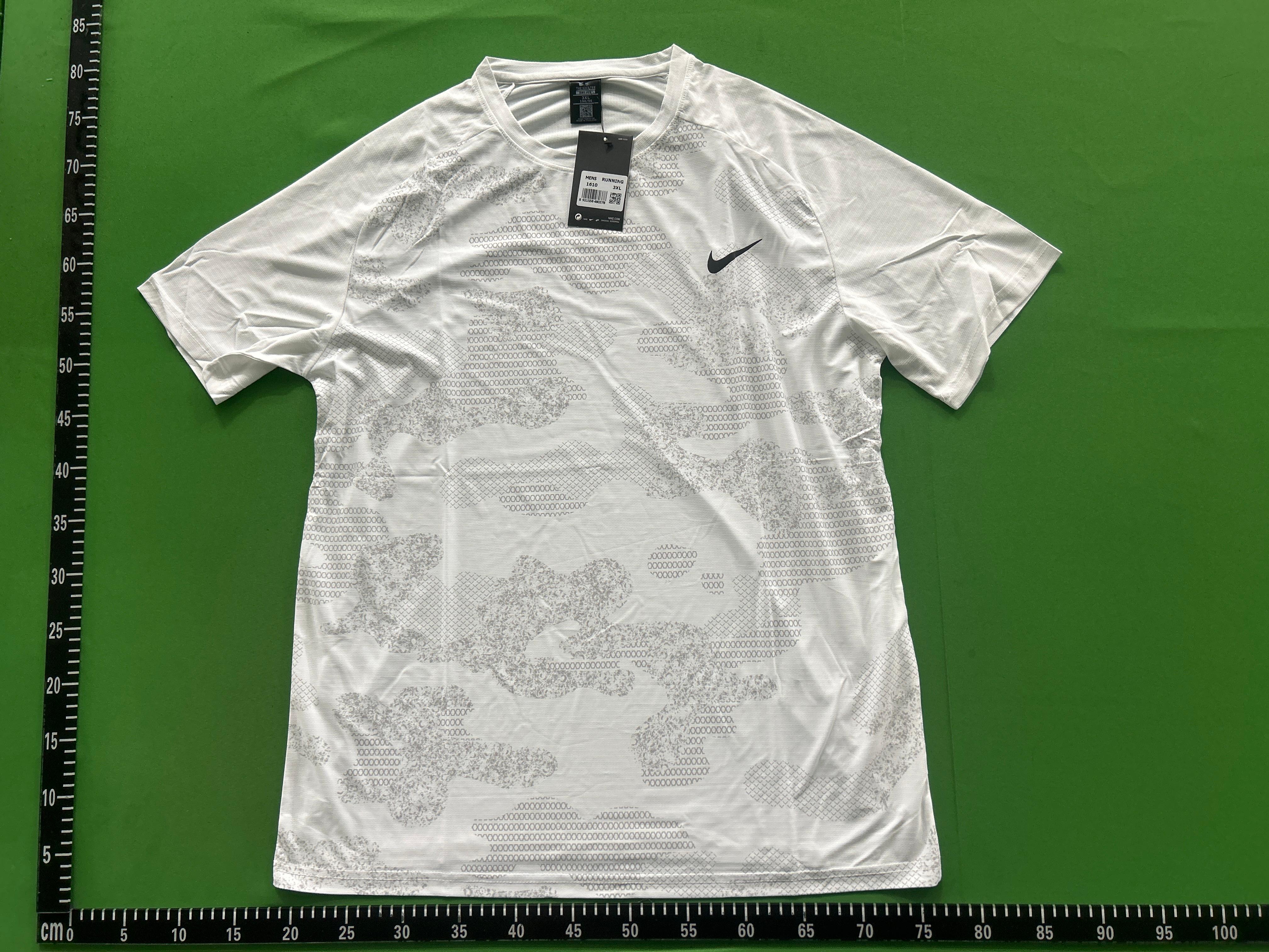Foto QC 6 de Nike T-shirt Camo Beige
