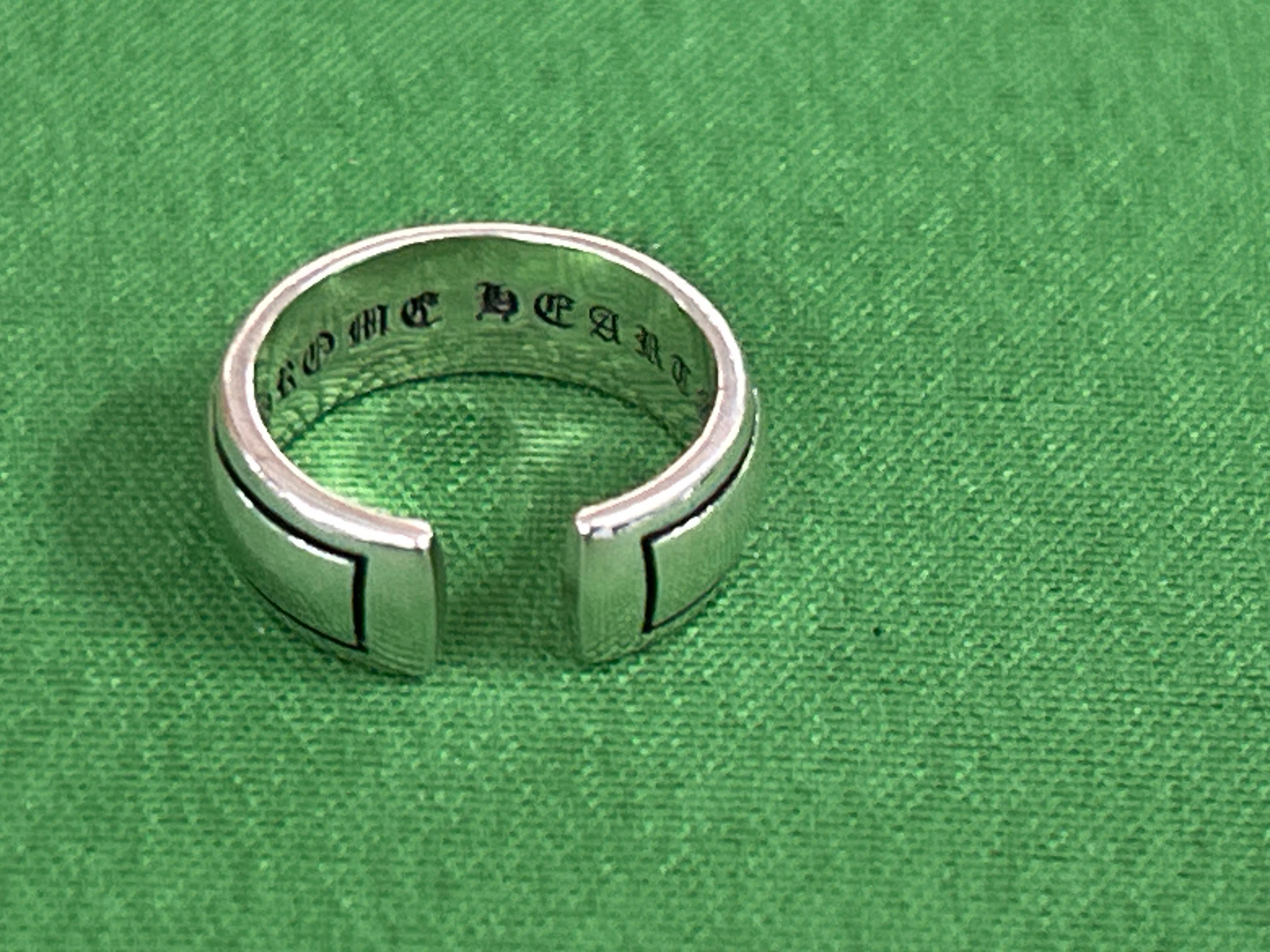 Foto QC 3 de Chrome Hearts Fleur De Lis Shield Ring Silver Silver