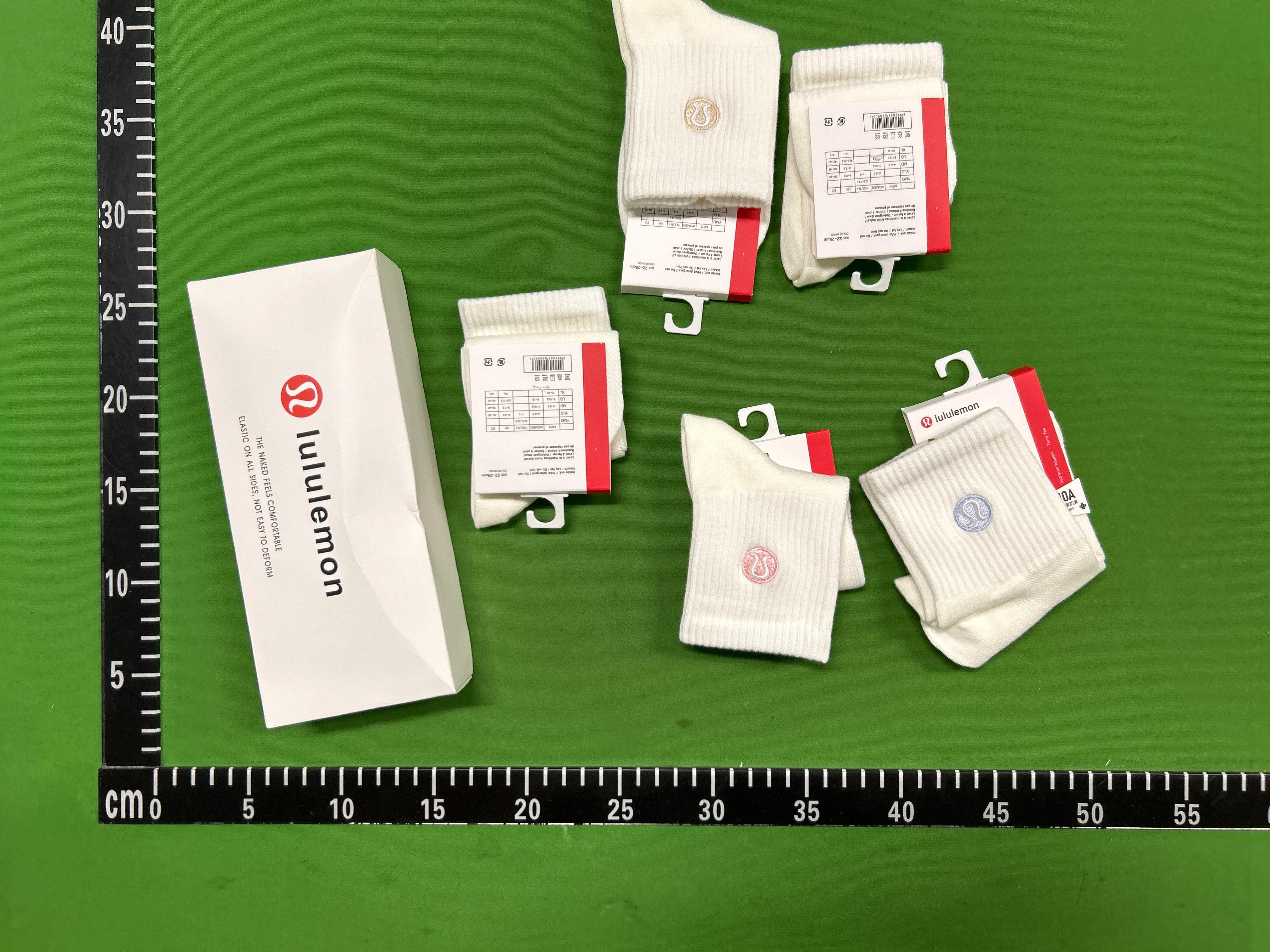 Foto QC 1 de lululemon Crew Socks Logo Multi-Color
