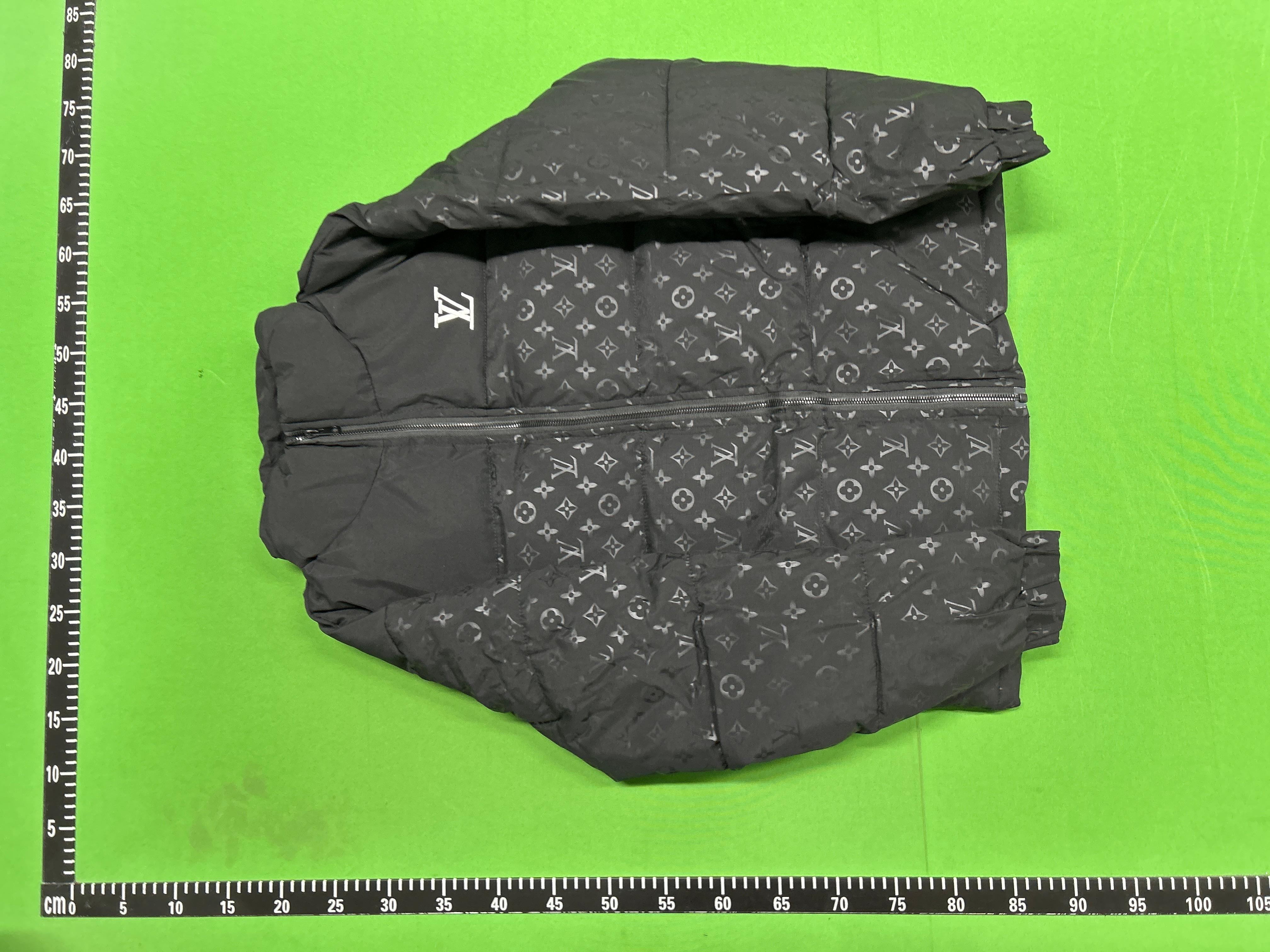 Foto QC 2 de Louis Vuitton Monogram Trucker Jacket Denim Grey