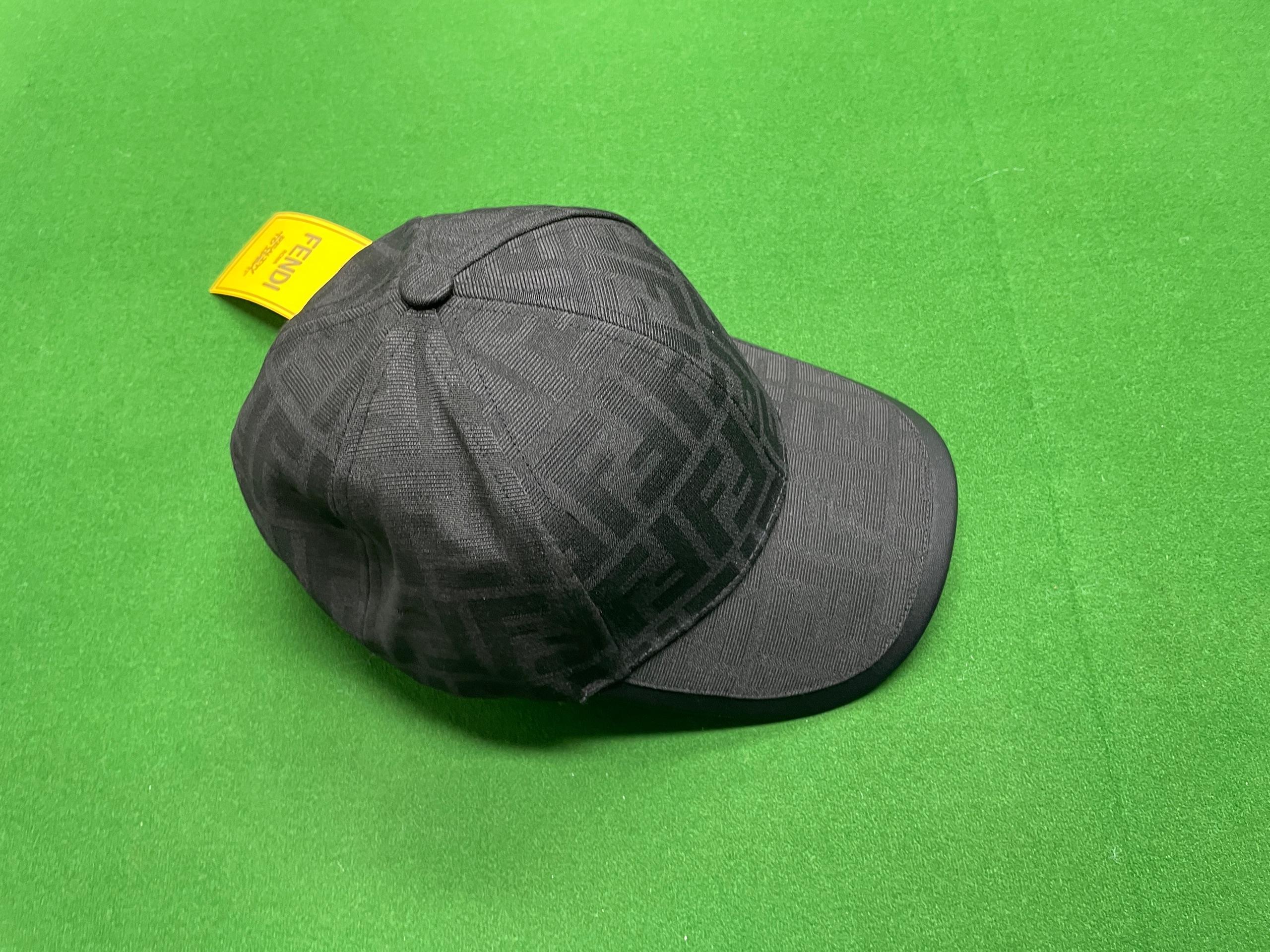 Foto QC 3 de Fendi FF Jacquard Cap Black