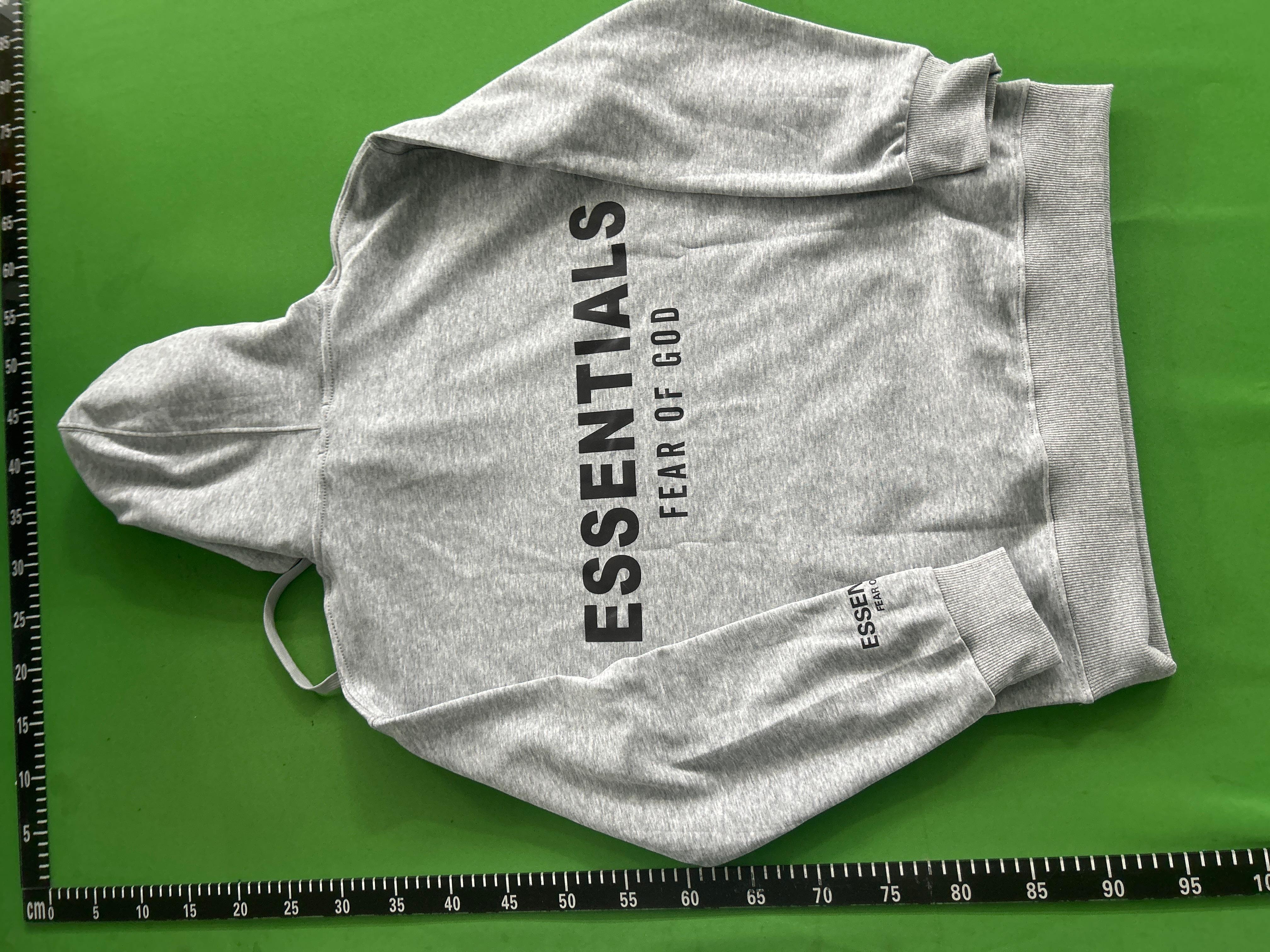 Foto QC 8 de Fear of God Essentials Flocked Logo Hoodie Jacket Black
