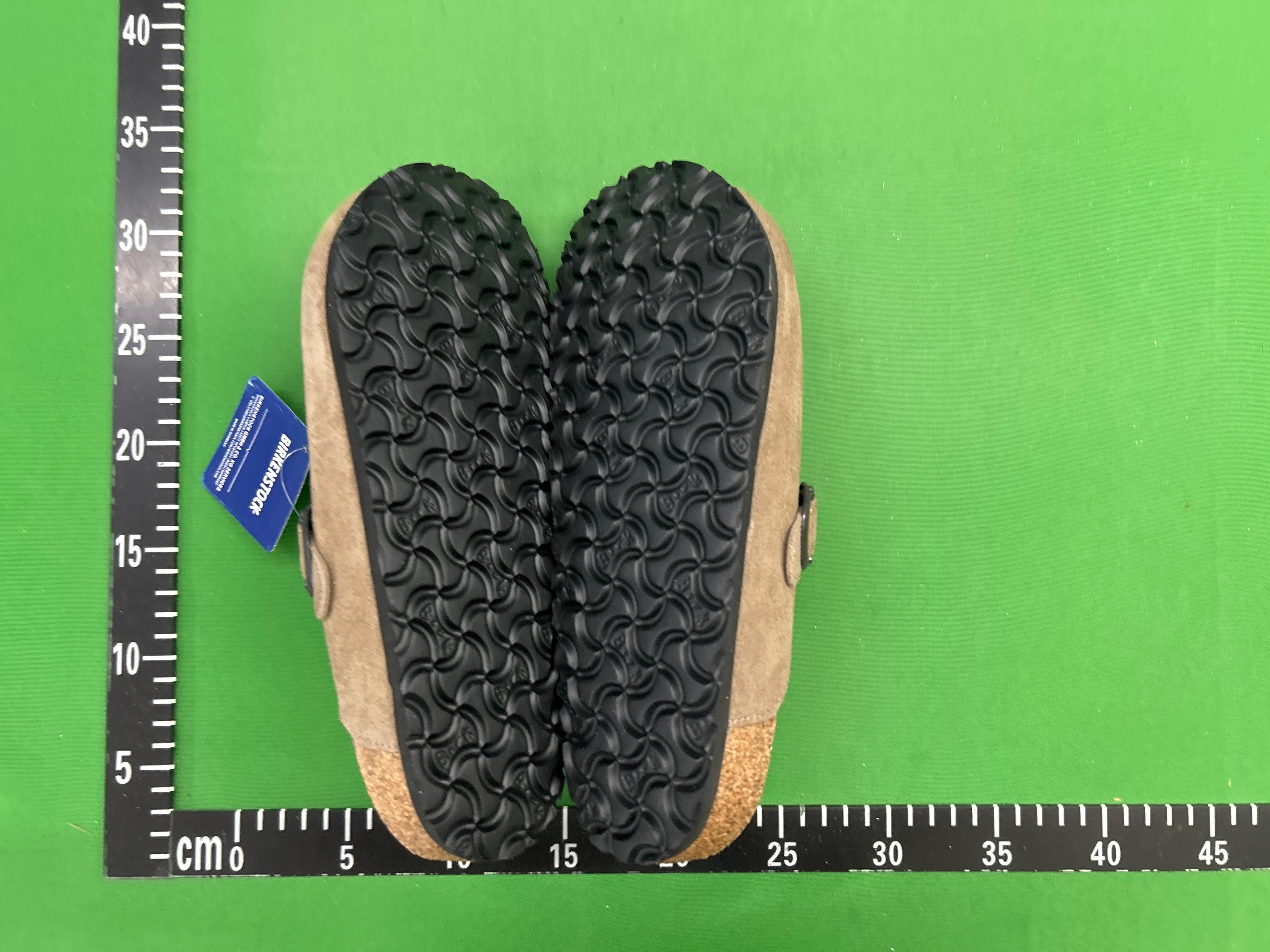 Foto QC 8 de Birkenstock Boston Suede Chrome Hearts Cross Hardware Tan