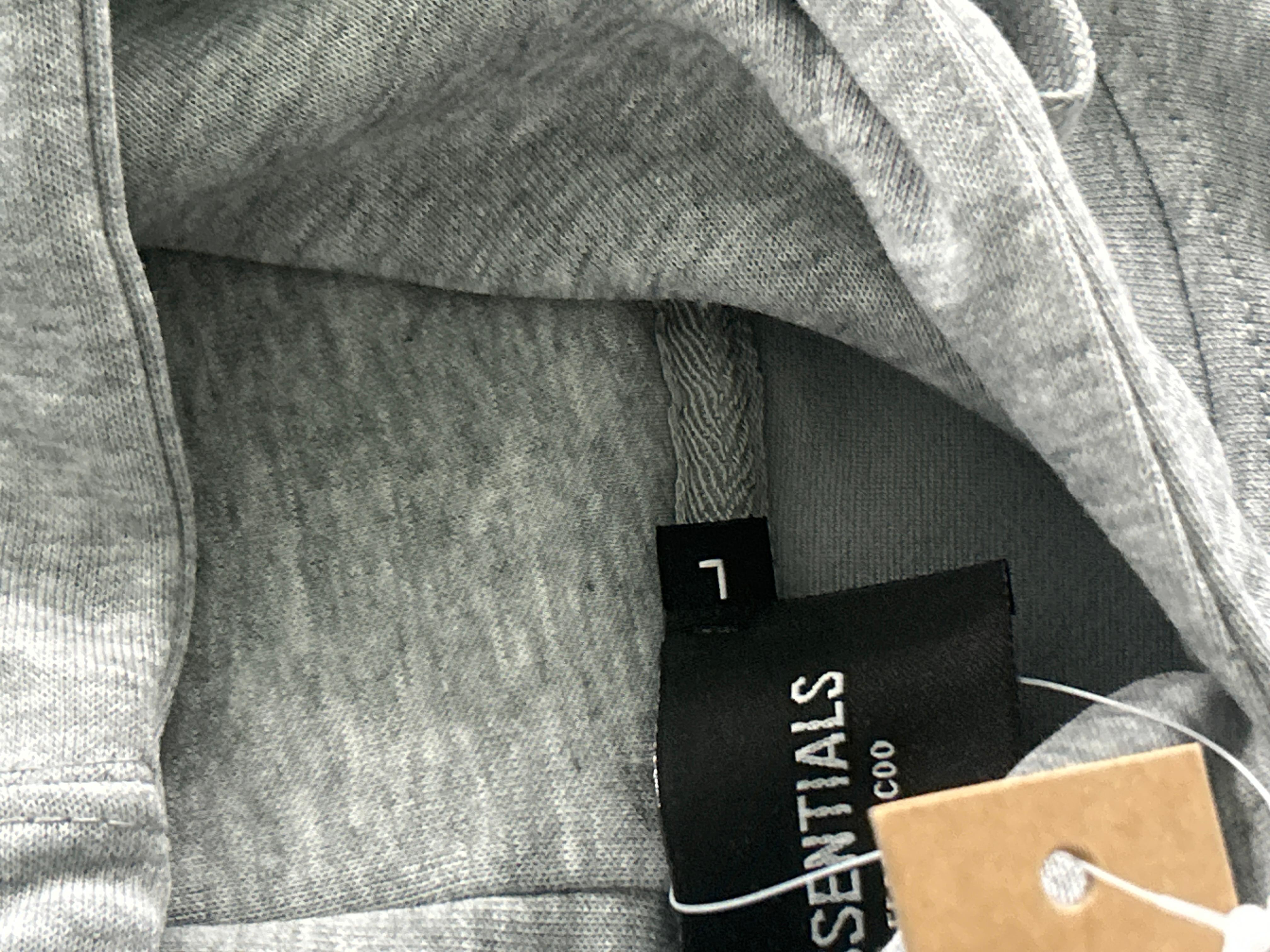 Foto QC 6 de Fear of God Essentials Flocked Logo Hoodie Jacket Black