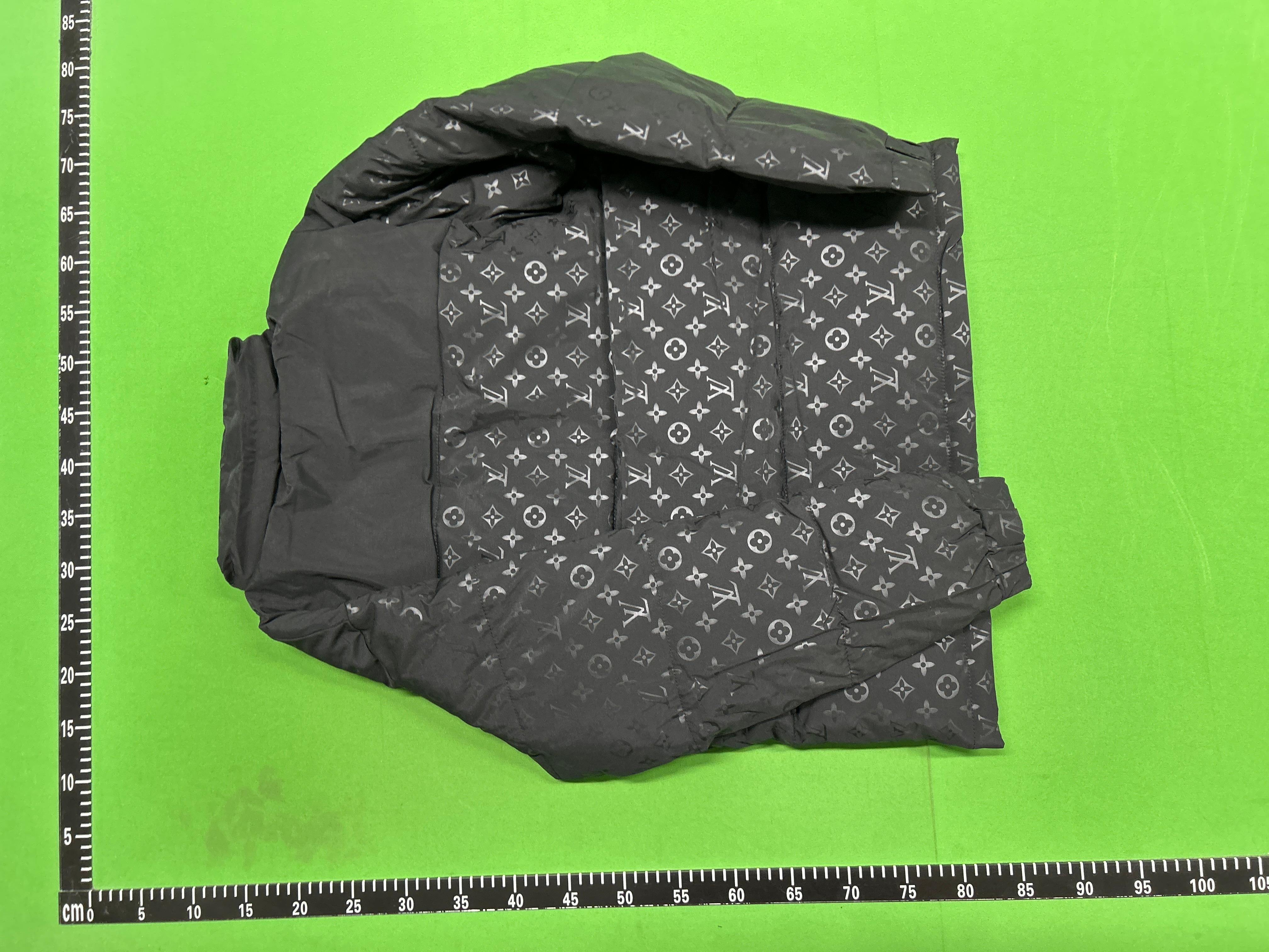 Foto QC 3 de Louis Vuitton Monogram Trucker Jacket Denim Grey