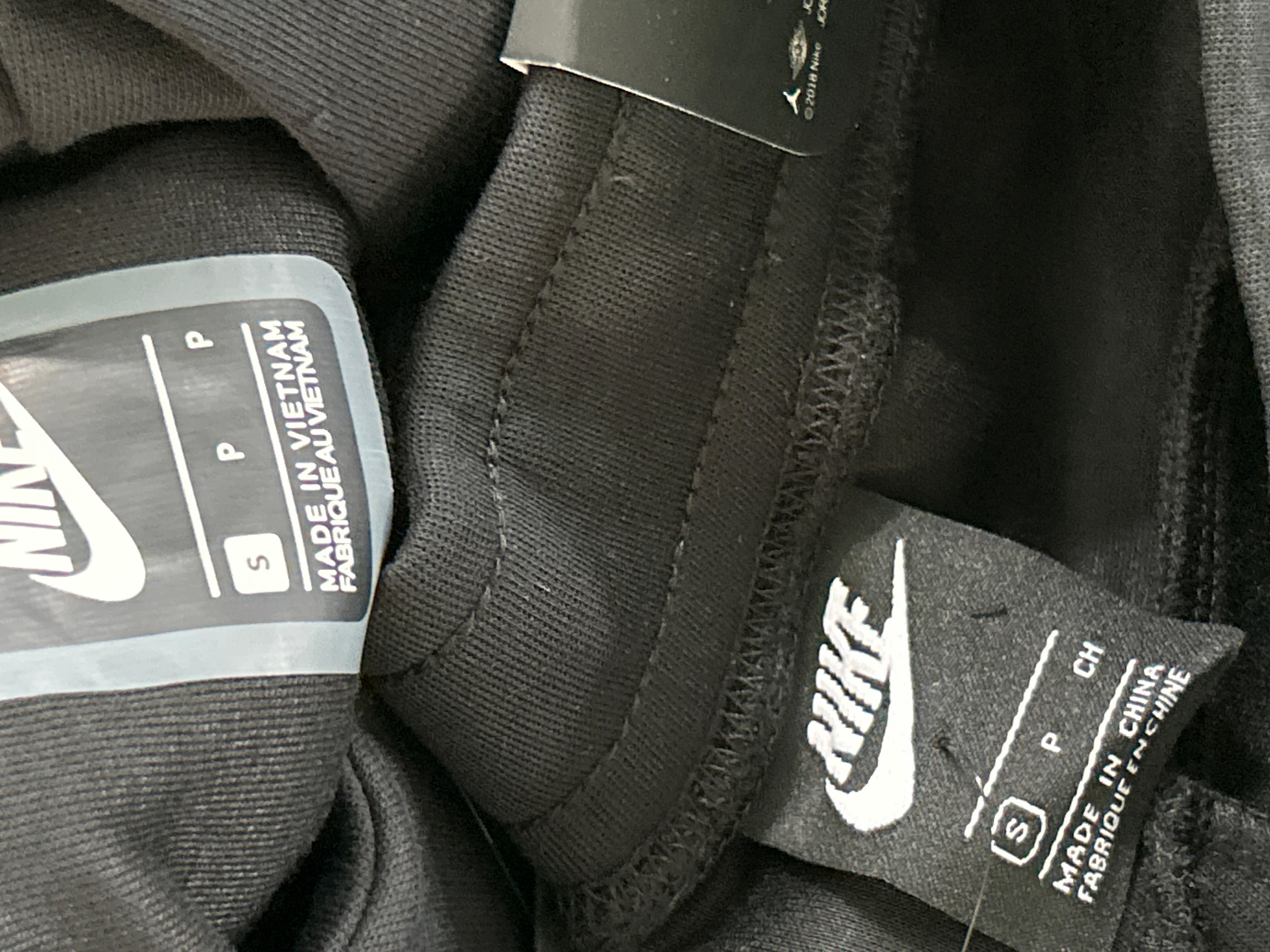 Foto QC 2 de Nike Tech Fleece Jacket Windrunner Grey Black