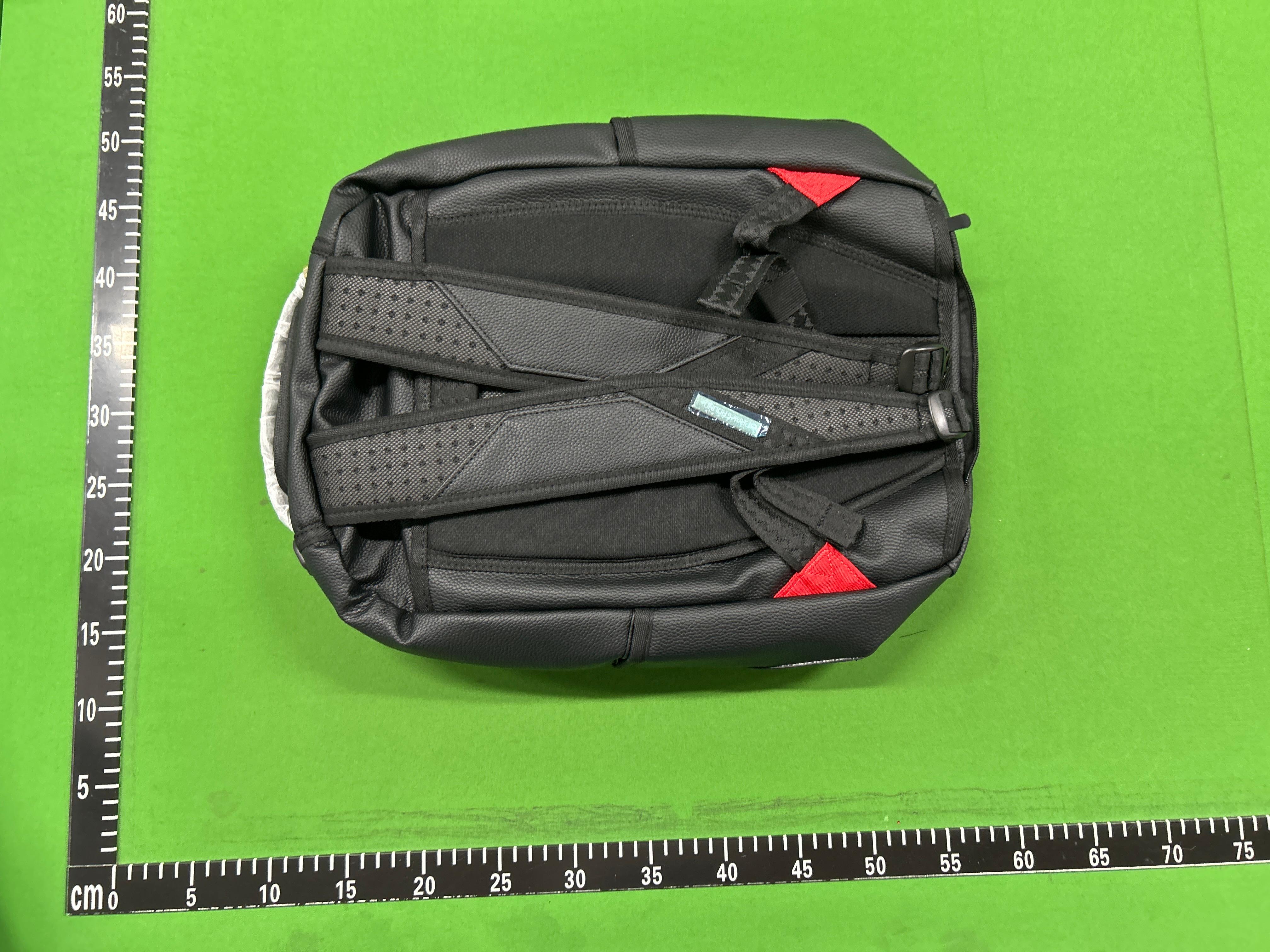Foto QC 8 de Sprayground Sharks In Paris Backpack Black Grey Checkerboard