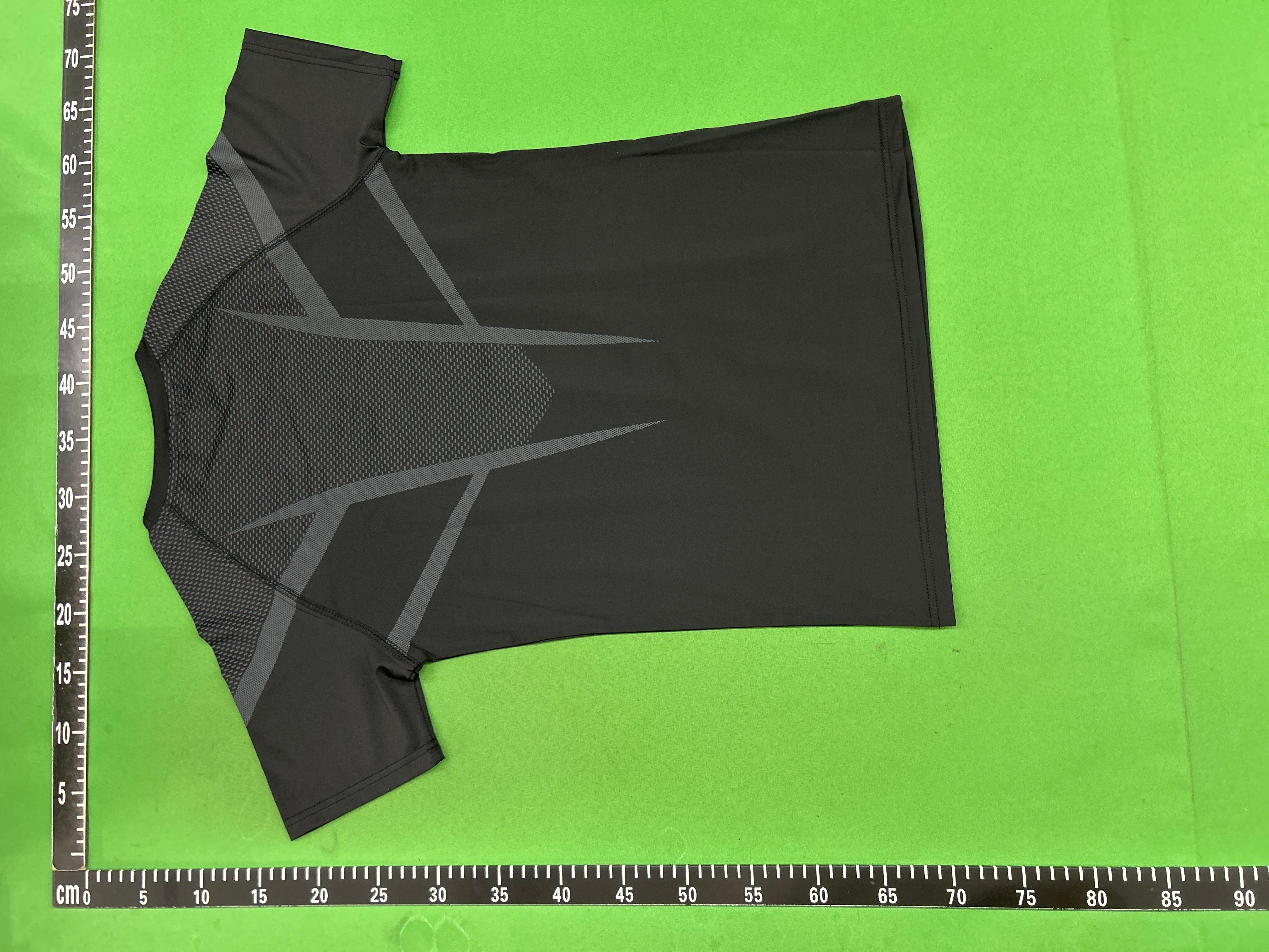Foto QC 4 de Gymshark T-shirt Slim Fit Short Sleeve Black Burgundy