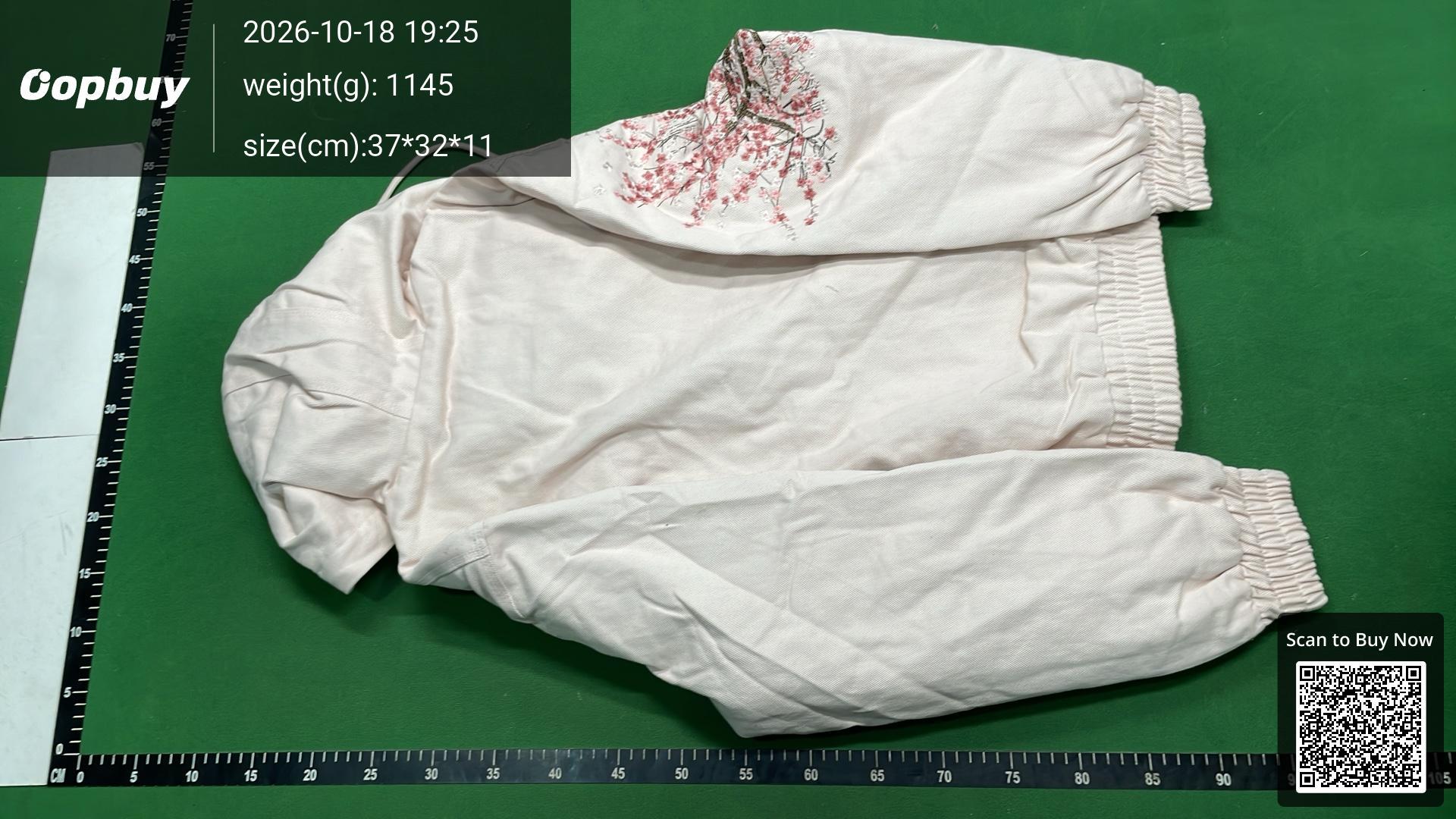 Foto QC 3 de Derschutze Blossom Jacket Black
