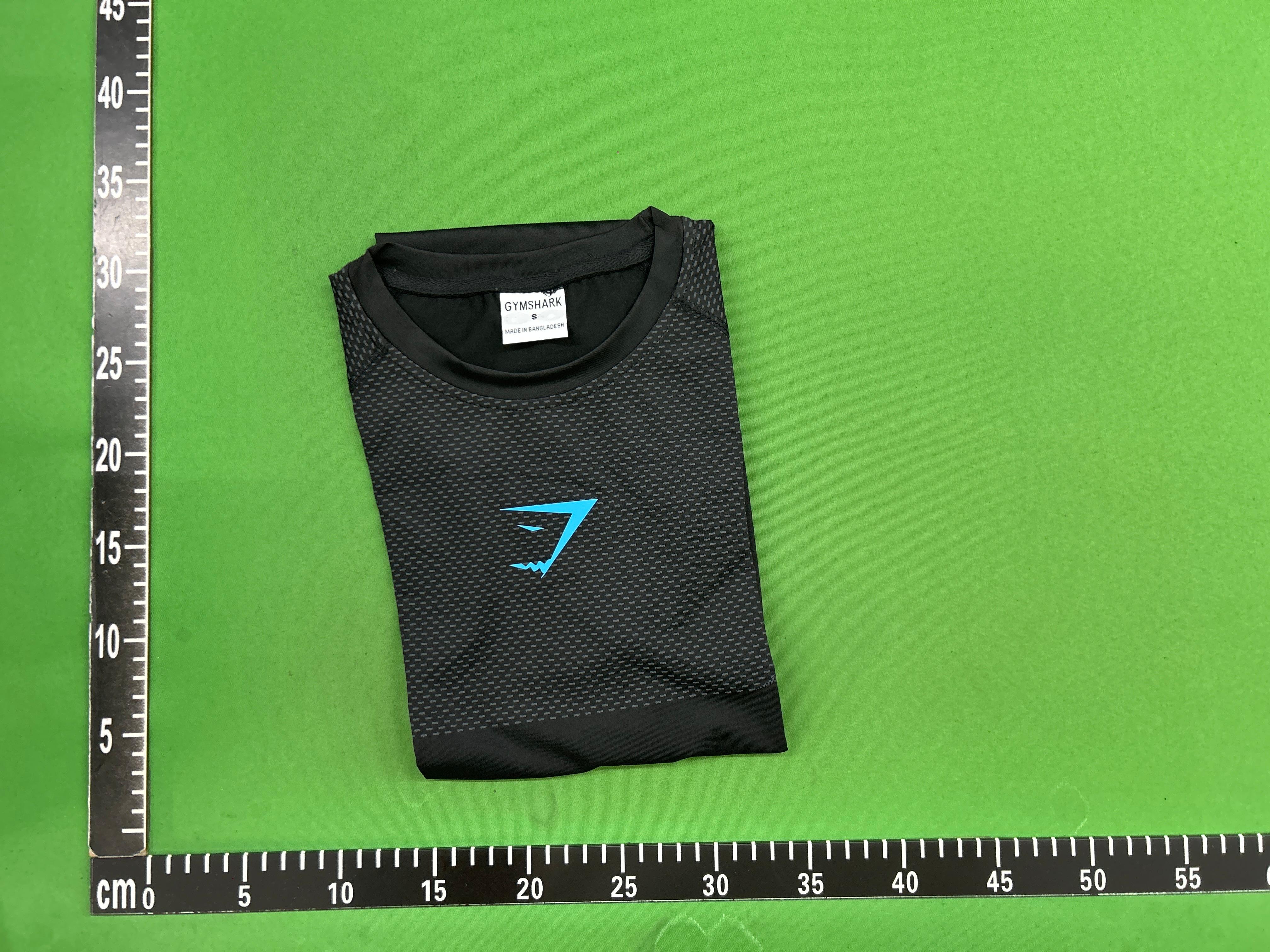 Foto QC 1 de Gymshark T-shirt Slim Fit Short Sleeve Black Burgundy