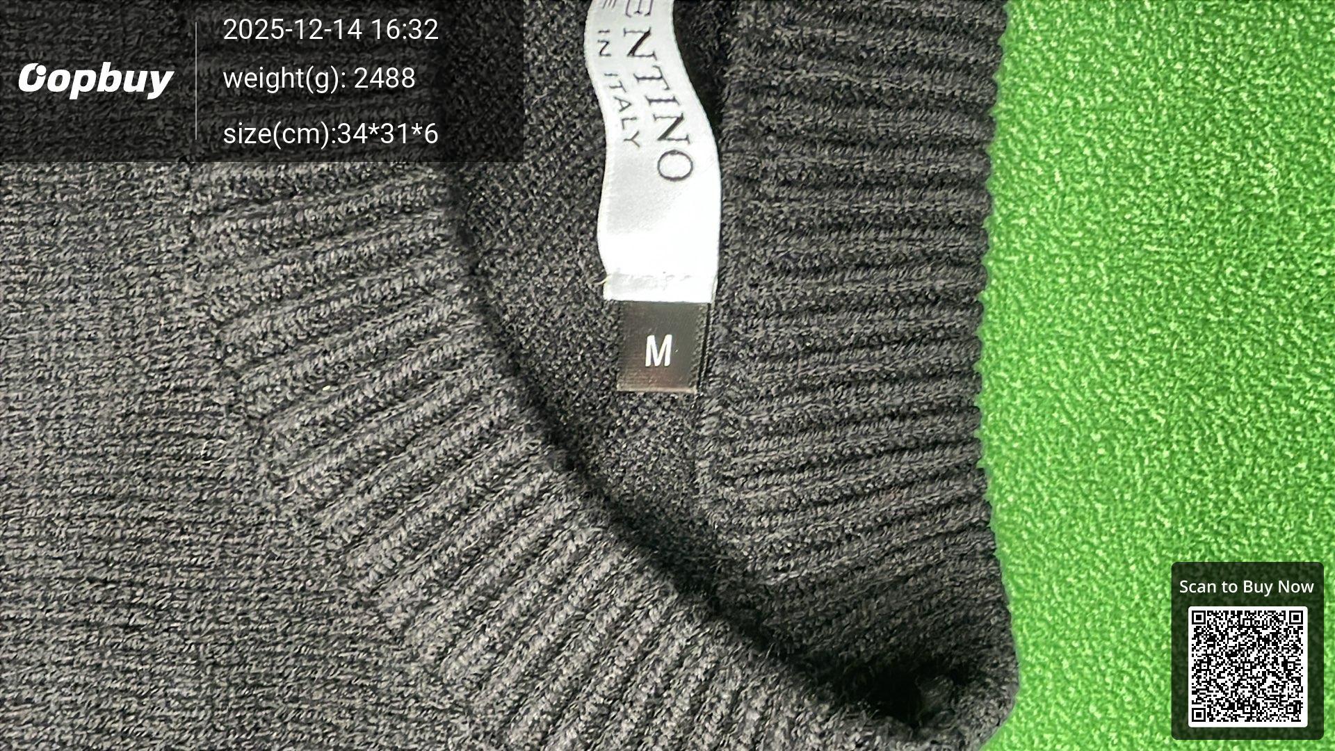 Foto QC 1 de Givenchy Logo Band Crewneck Sweater Black