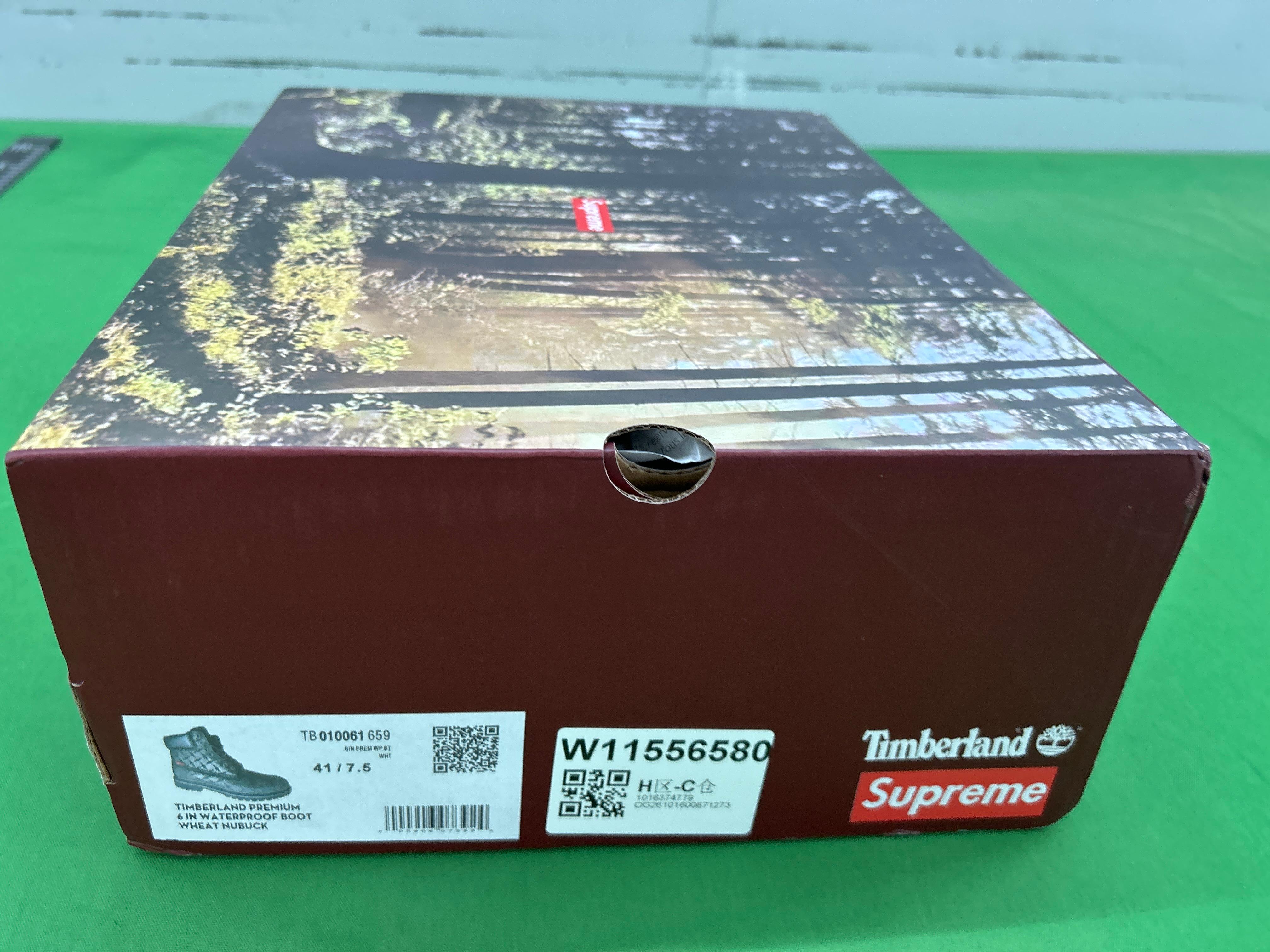 Foto QC 1 de Timberland 6-Inch Boot Leather Waterproof Black Supreme Embossed Stars sup10061