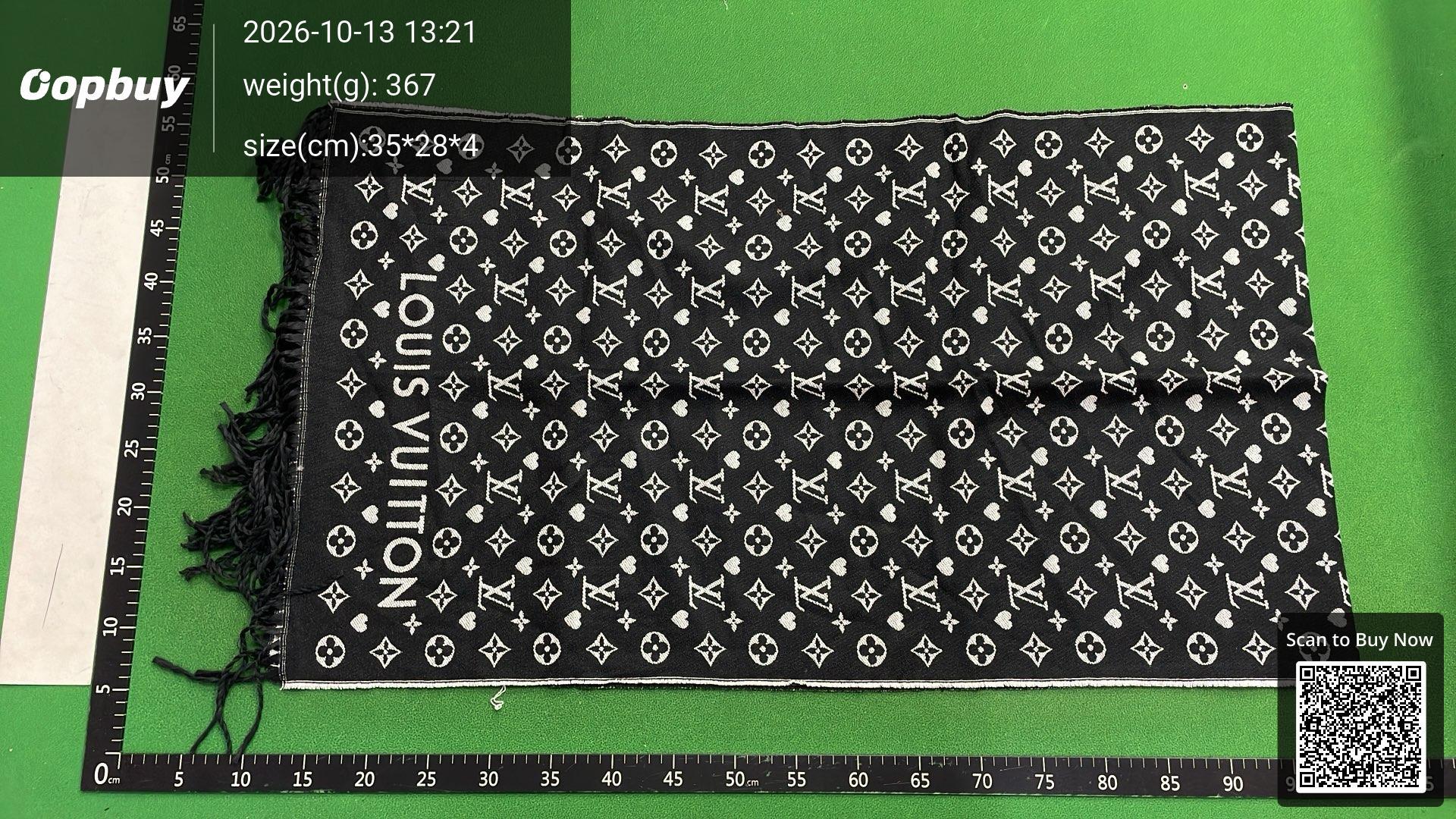 Foto QC 5 de Louis Vuitton Monogram Scarf Grey