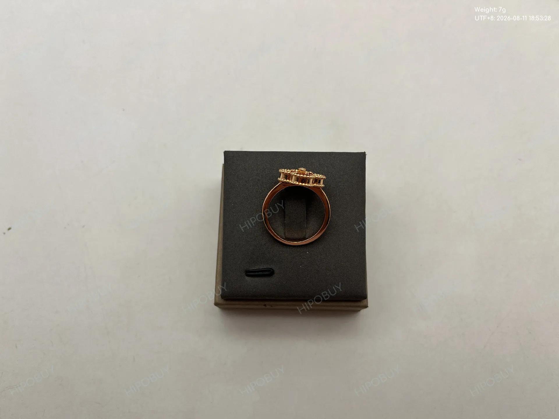 Foto QC 7 de Other Ring 18K Gold Mother-of-Pearl Pink