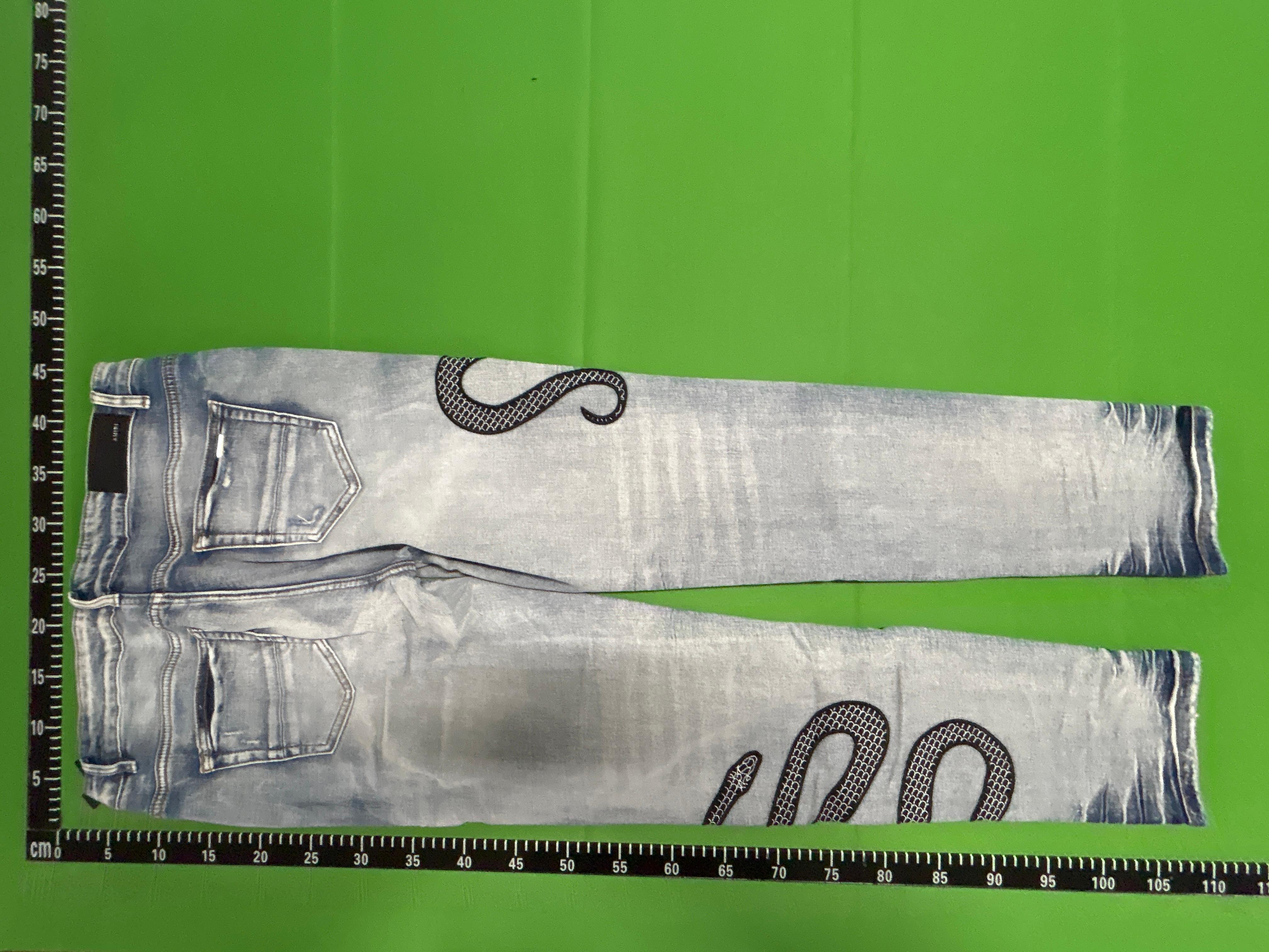 Foto QC 4 de Amiri Jeans Distressed Light Wash