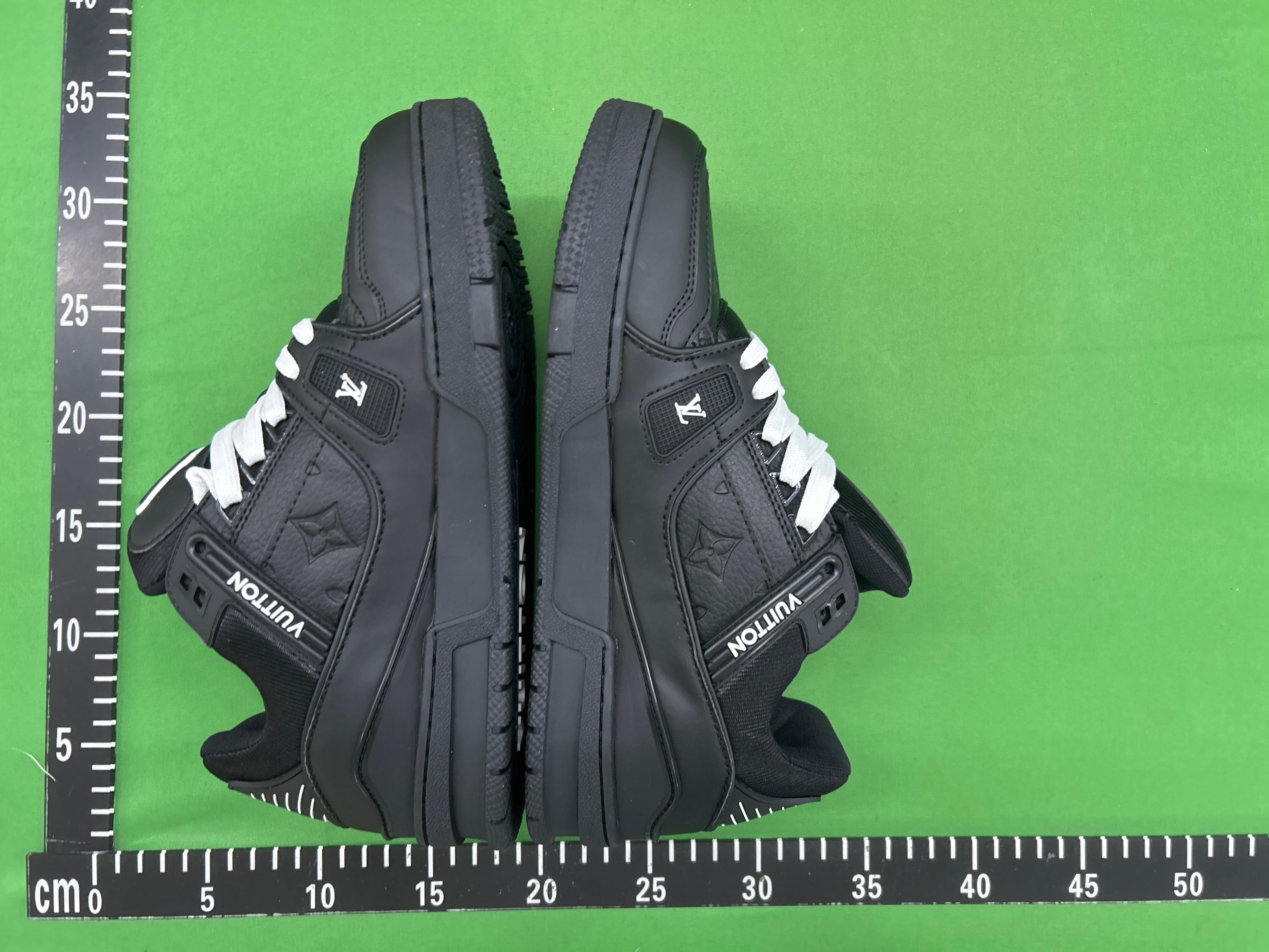 Foto QC 6 de Louis Vuitton Skate Black Swarovski Monogram 1A4WTW