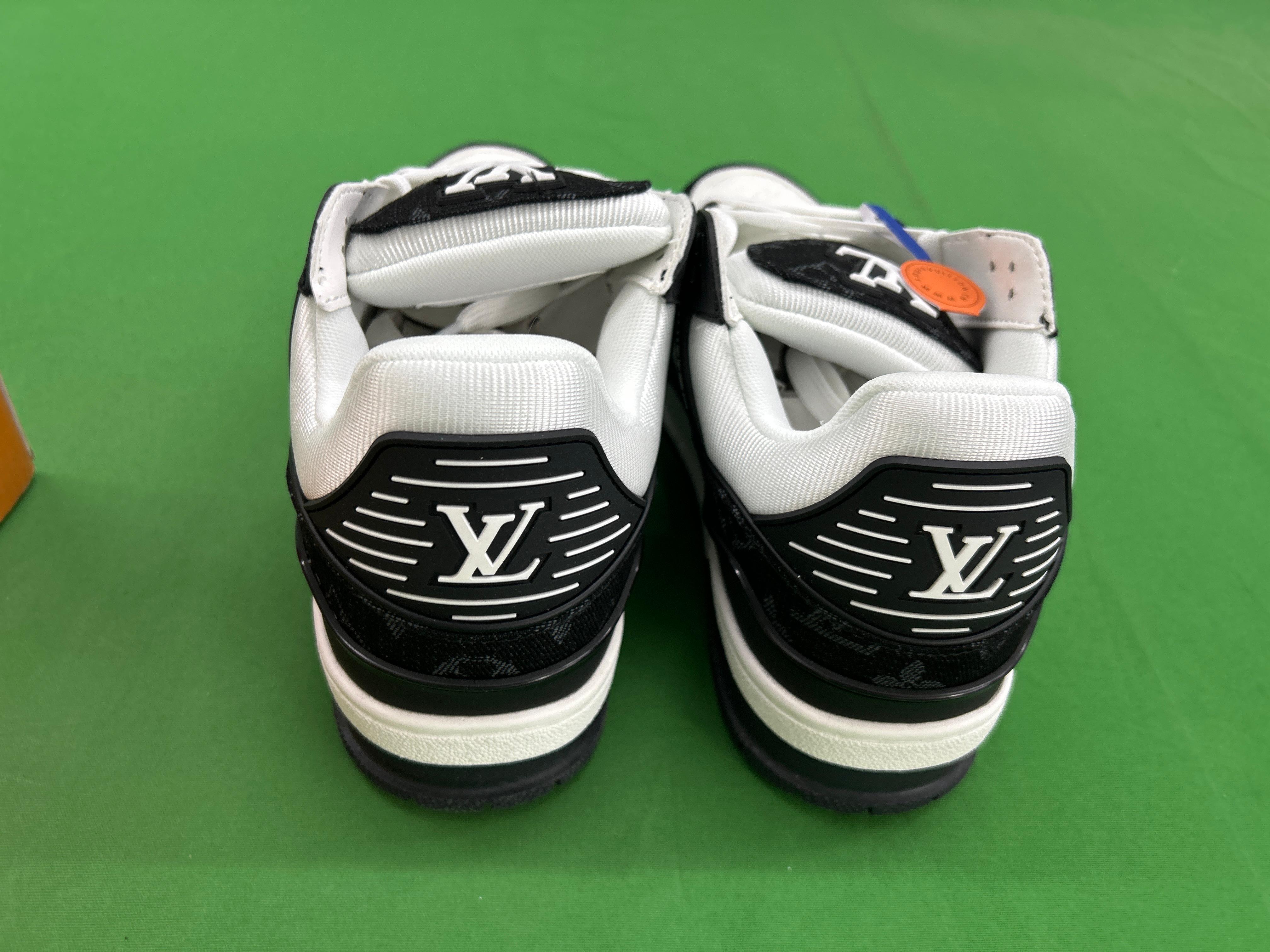 Foto QC 2 de Louis Vuitton Trainer Low Monogram Denim White