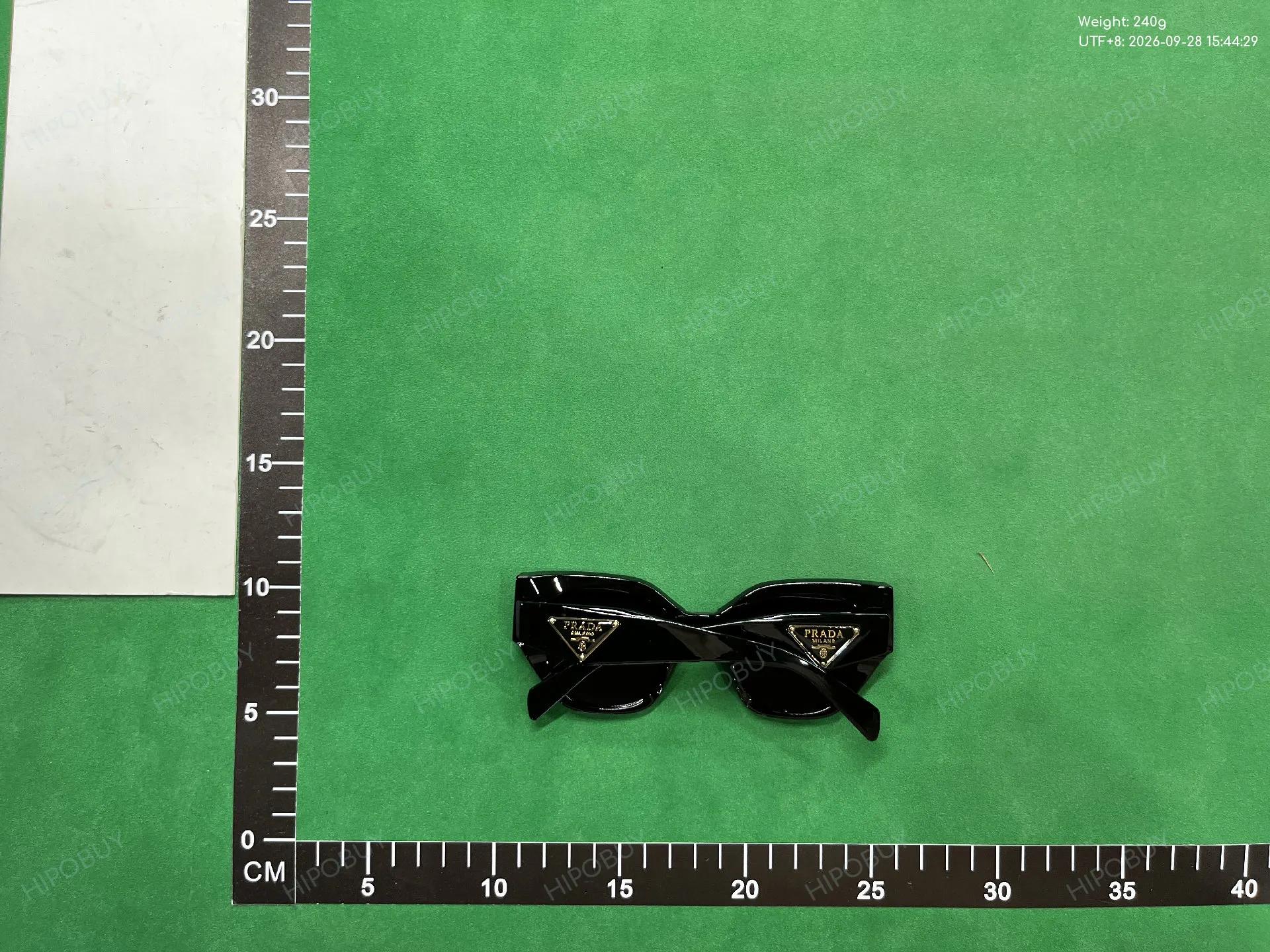 Foto QC 2 de Prada Square-Frame Metal Sunglasses Gold Blue Yellow Gradient (23258)
