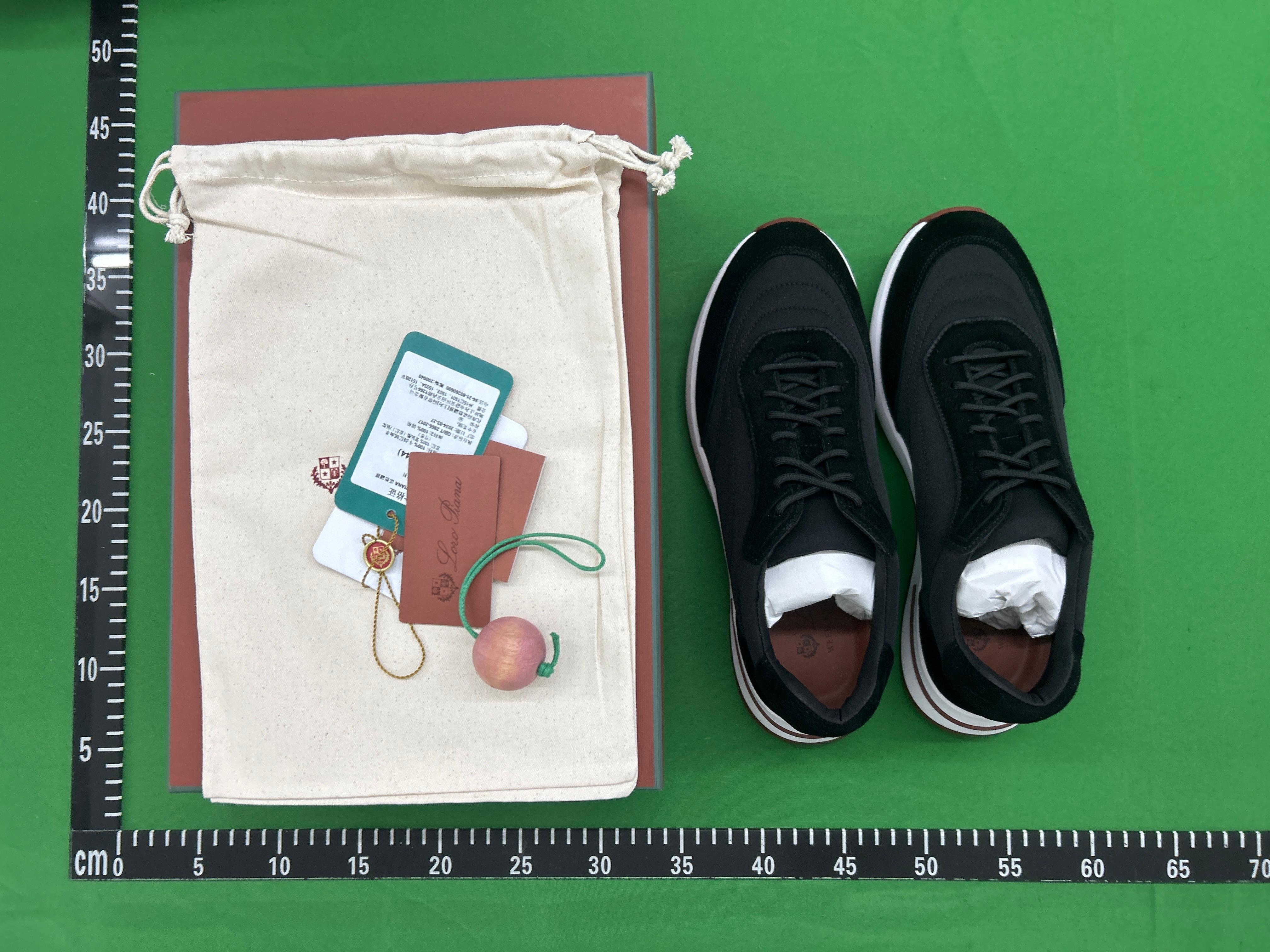 Foto QC 2 de Loro Piana 360 LP
