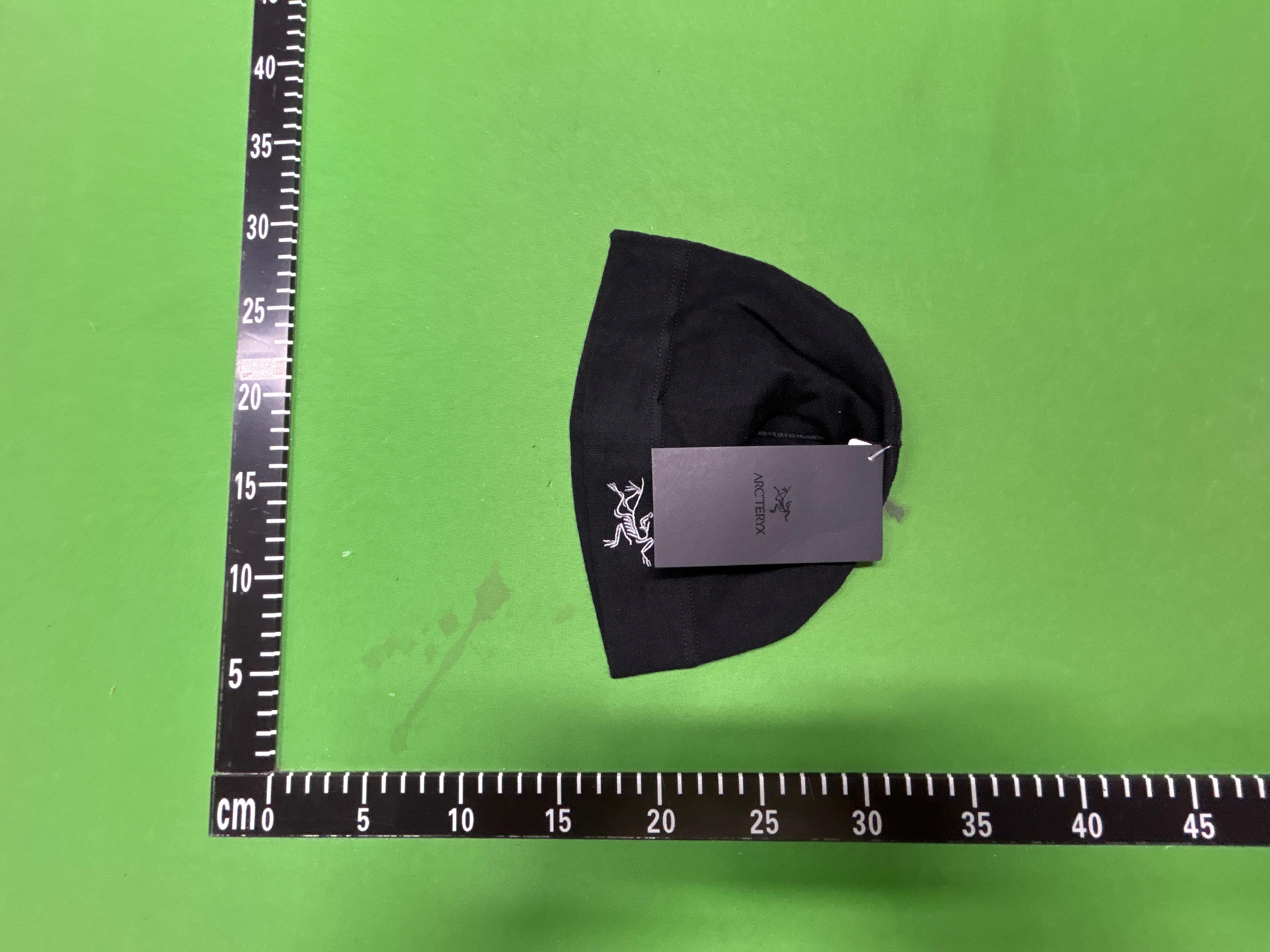 Foto QC 8 de Arc'teryx Rho Lightweight Wool Beanie Black
