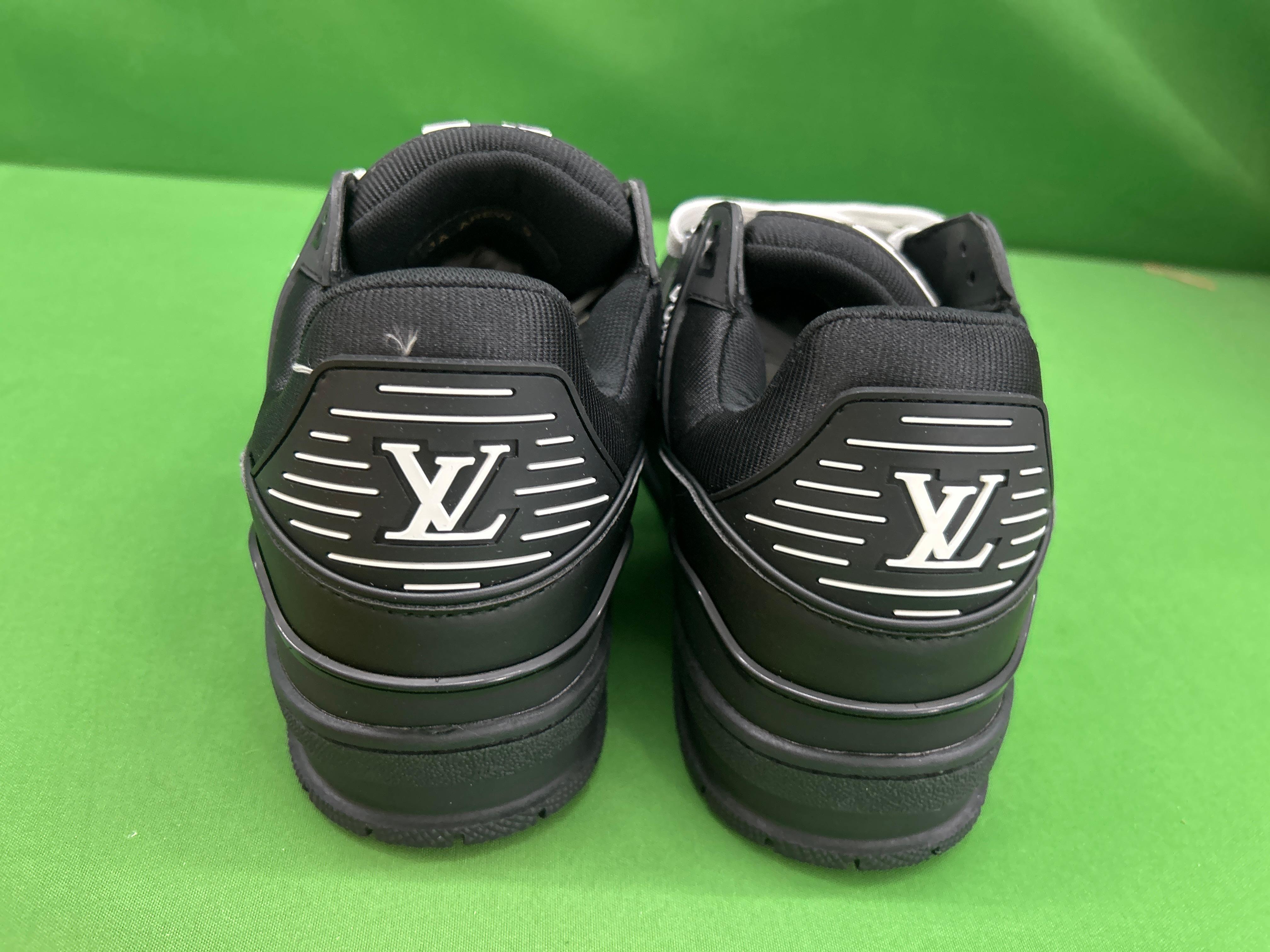 Foto QC 2 de Louis Vuitton Skate Black Swarovski Monogram 1A4WTW