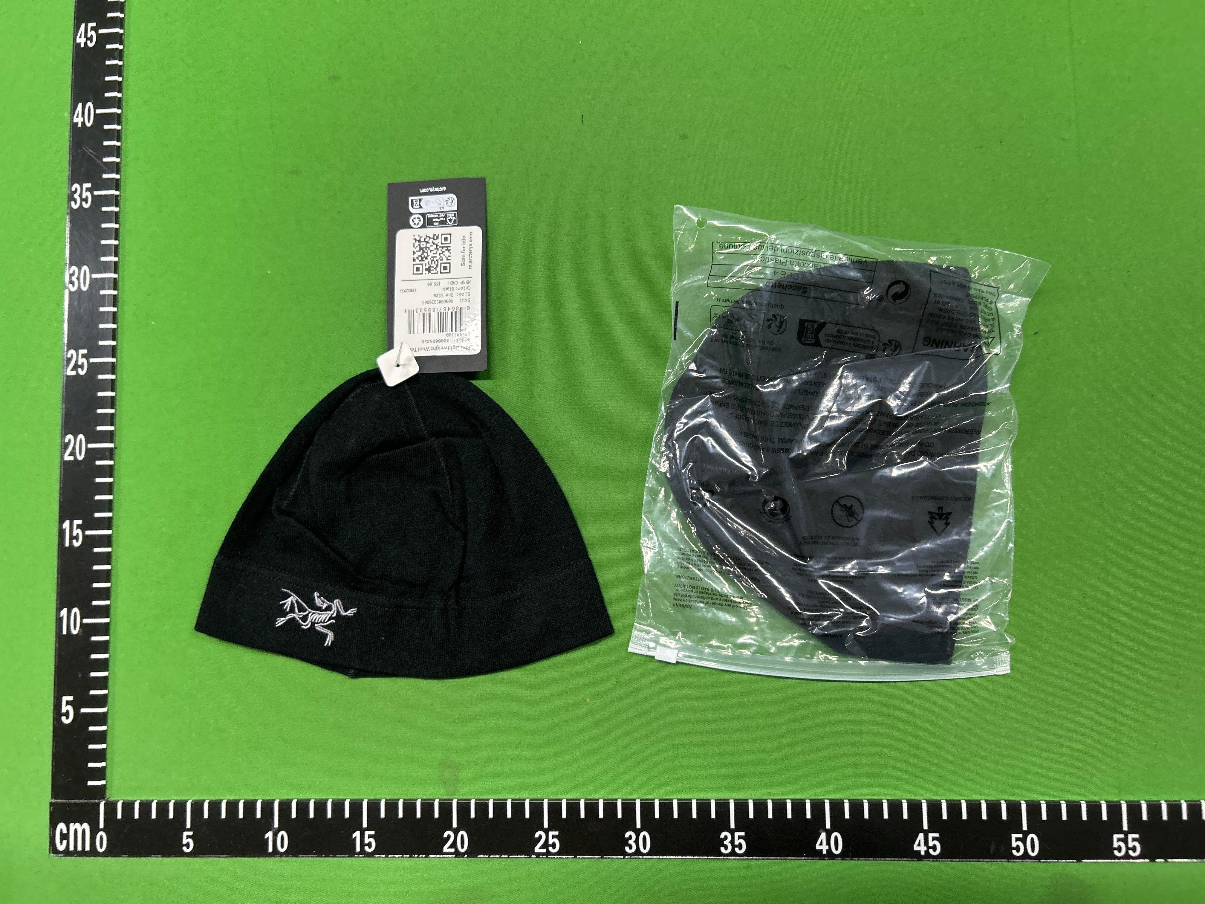 Foto QC 5 de Arc'teryx Rho Lightweight Wool Beanie Black