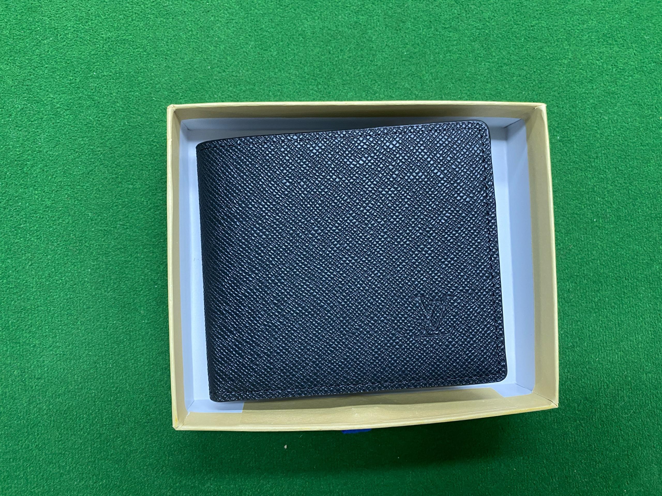 Foto QC 5 de Louis Vuitton Multiple Wallet Monogram Eclipse