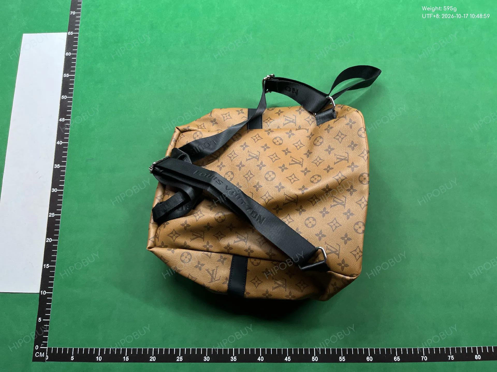 Foto QC 4 de Louis Vuitton Discovery Backpack 30 Monogram Eclipse