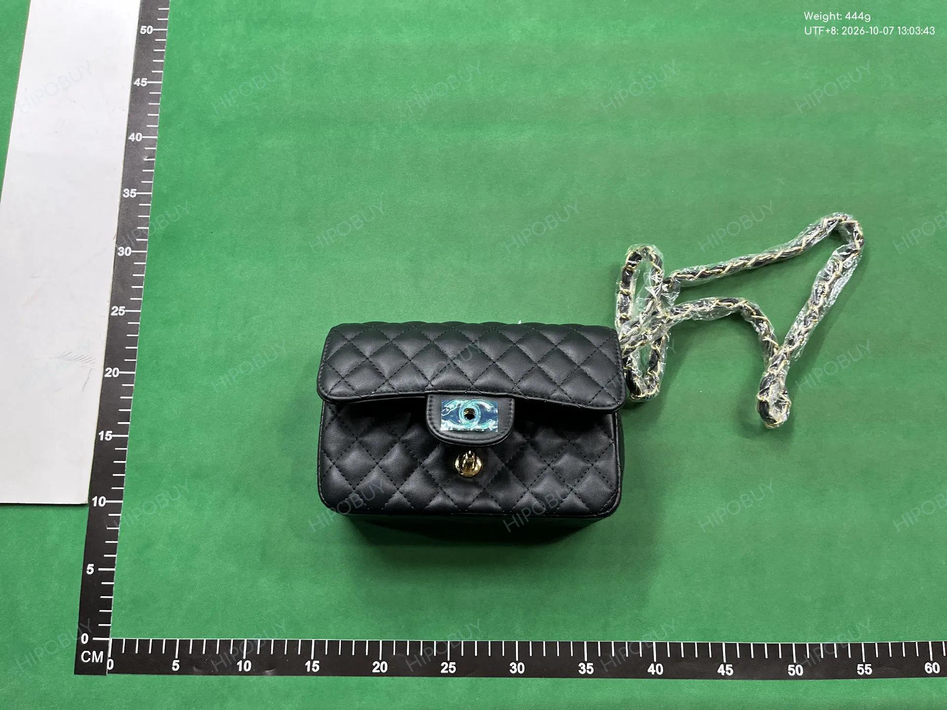 Foto QC 6 de Chanel Classic Flap 20 Black Lambskin