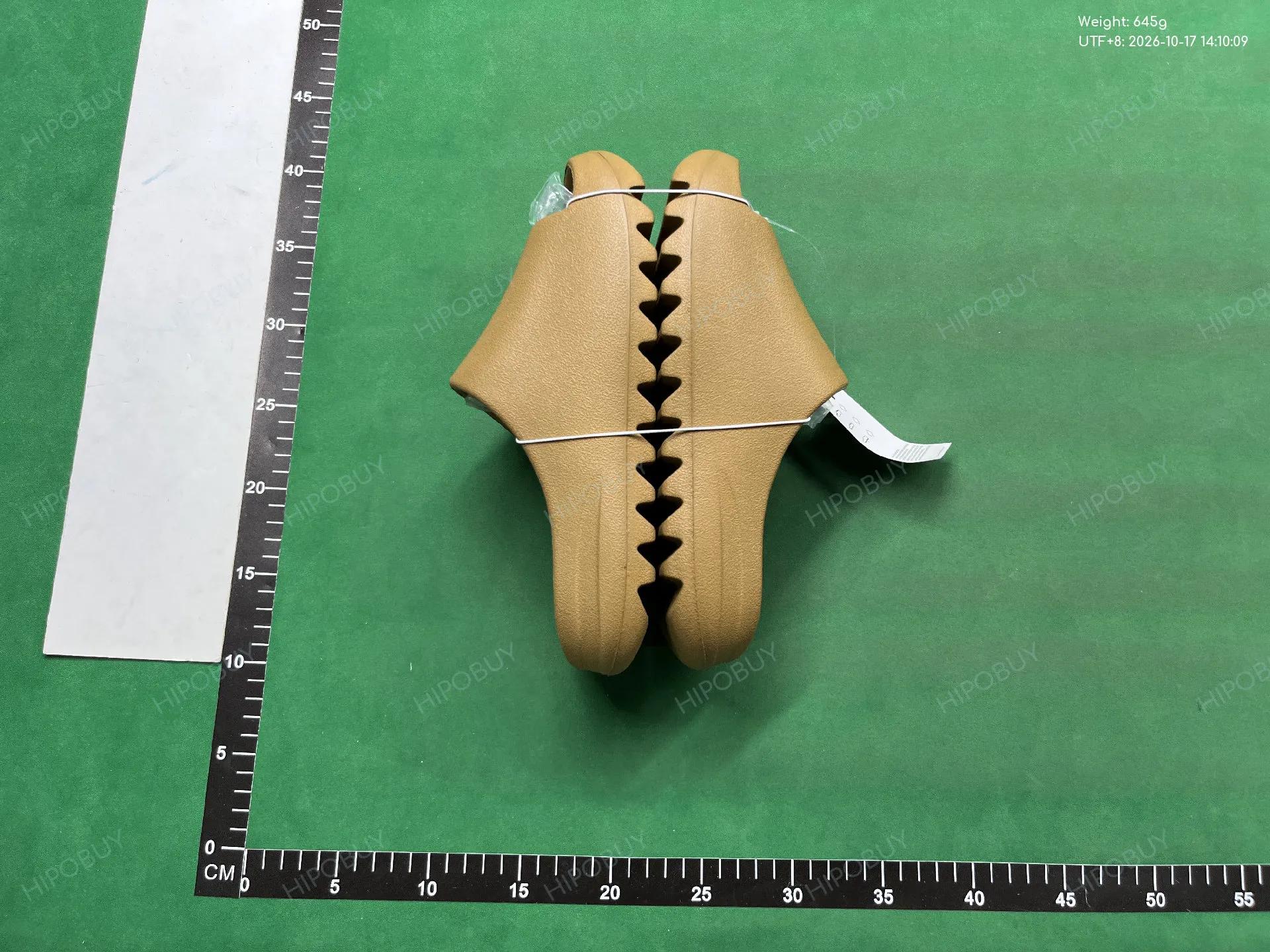 Foto QC 3 de adidas Yeezy Slide Foam Onyx HQ6448