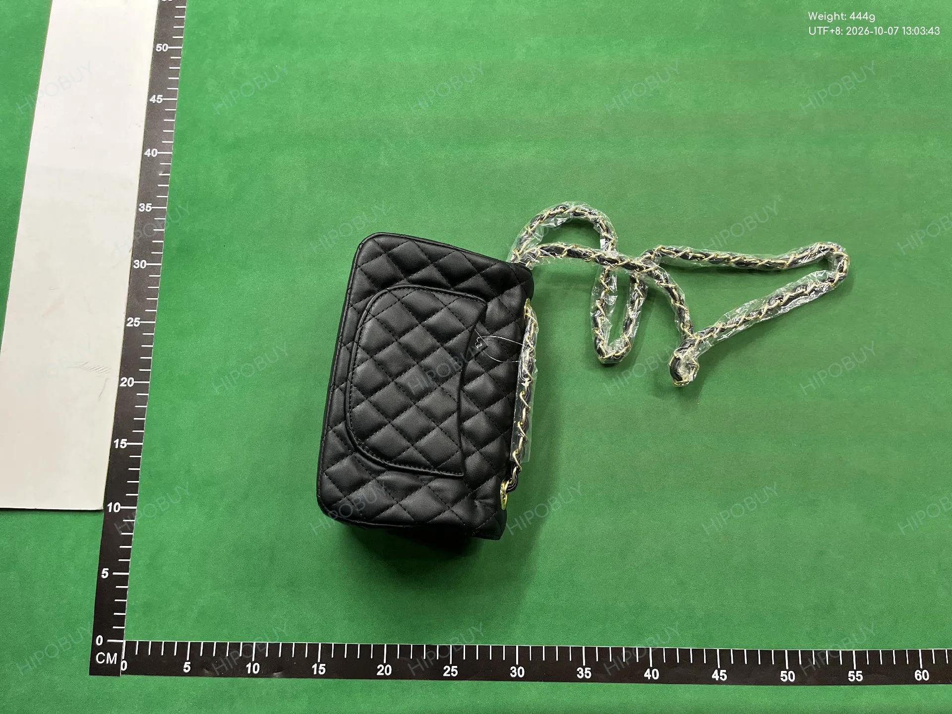 Foto QC 7 de Chanel Classic Flap 20 Black Lambskin