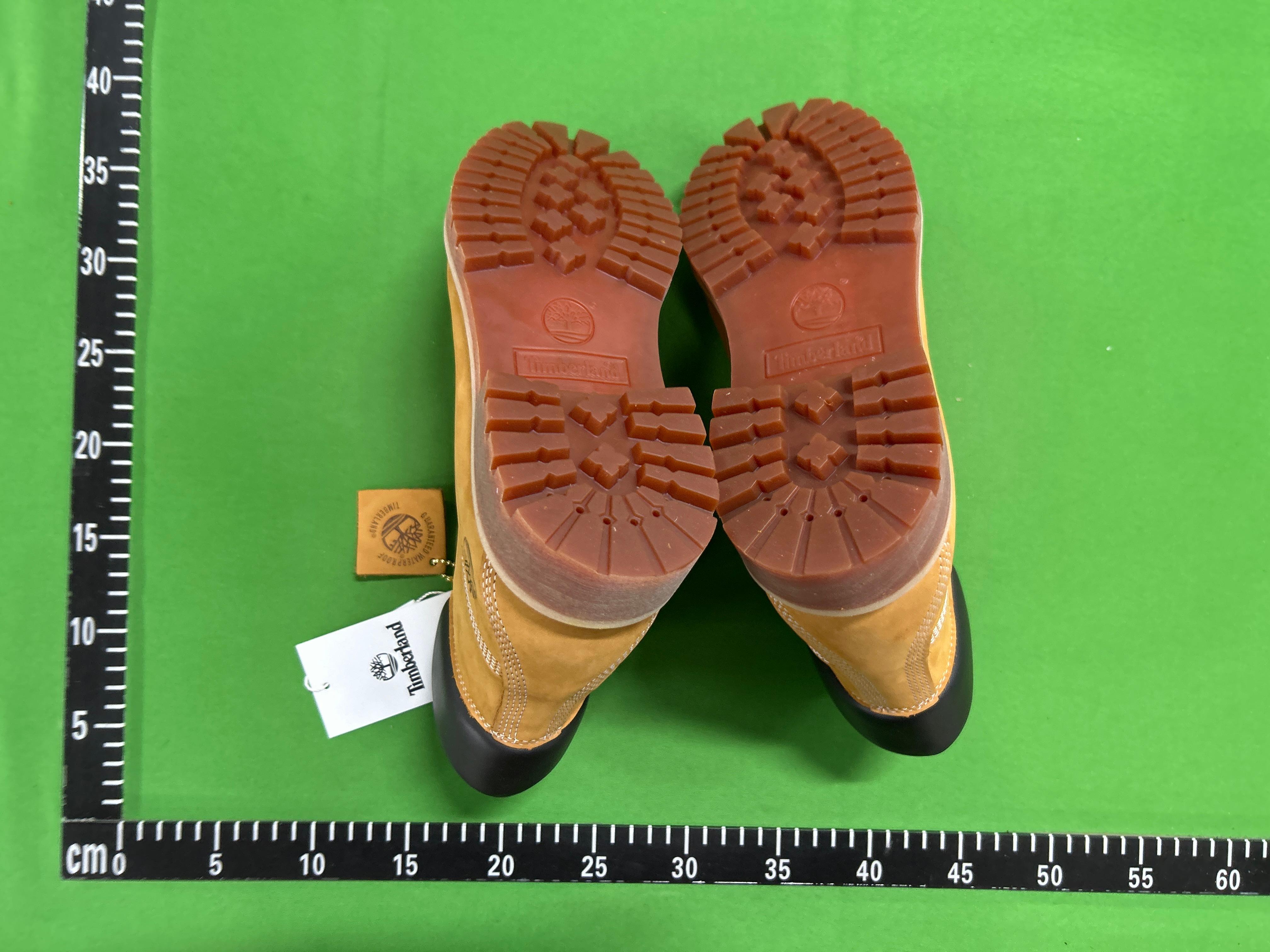 Foto QC 6 de Timberland 6-Inch Premium Boot Wheat Nubuck Waterproof BAPE Camo Embossed