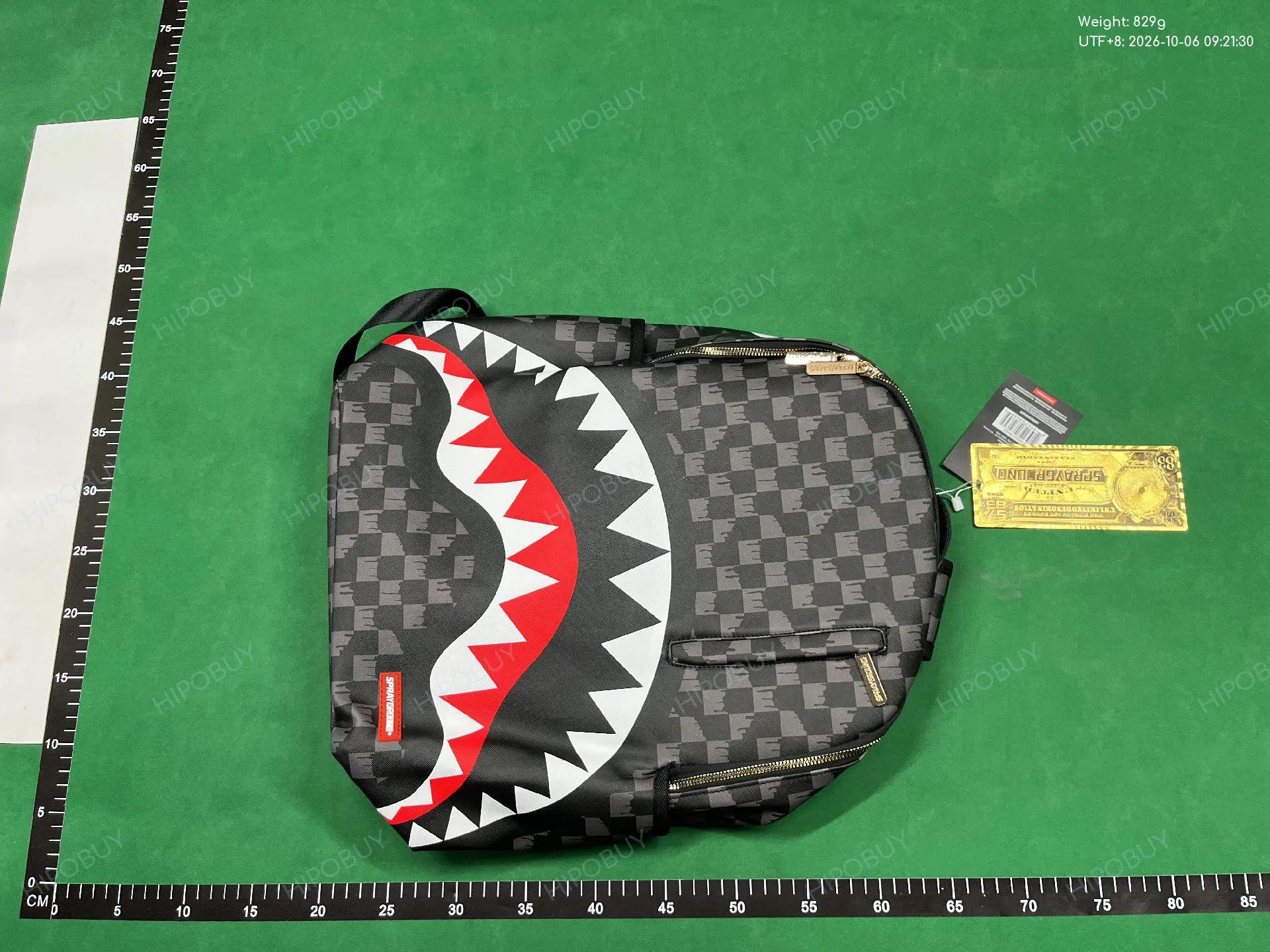 Foto QC 7 de Sprayground x Pink Panther Shark Backpack 20L Pink Paint Checkered