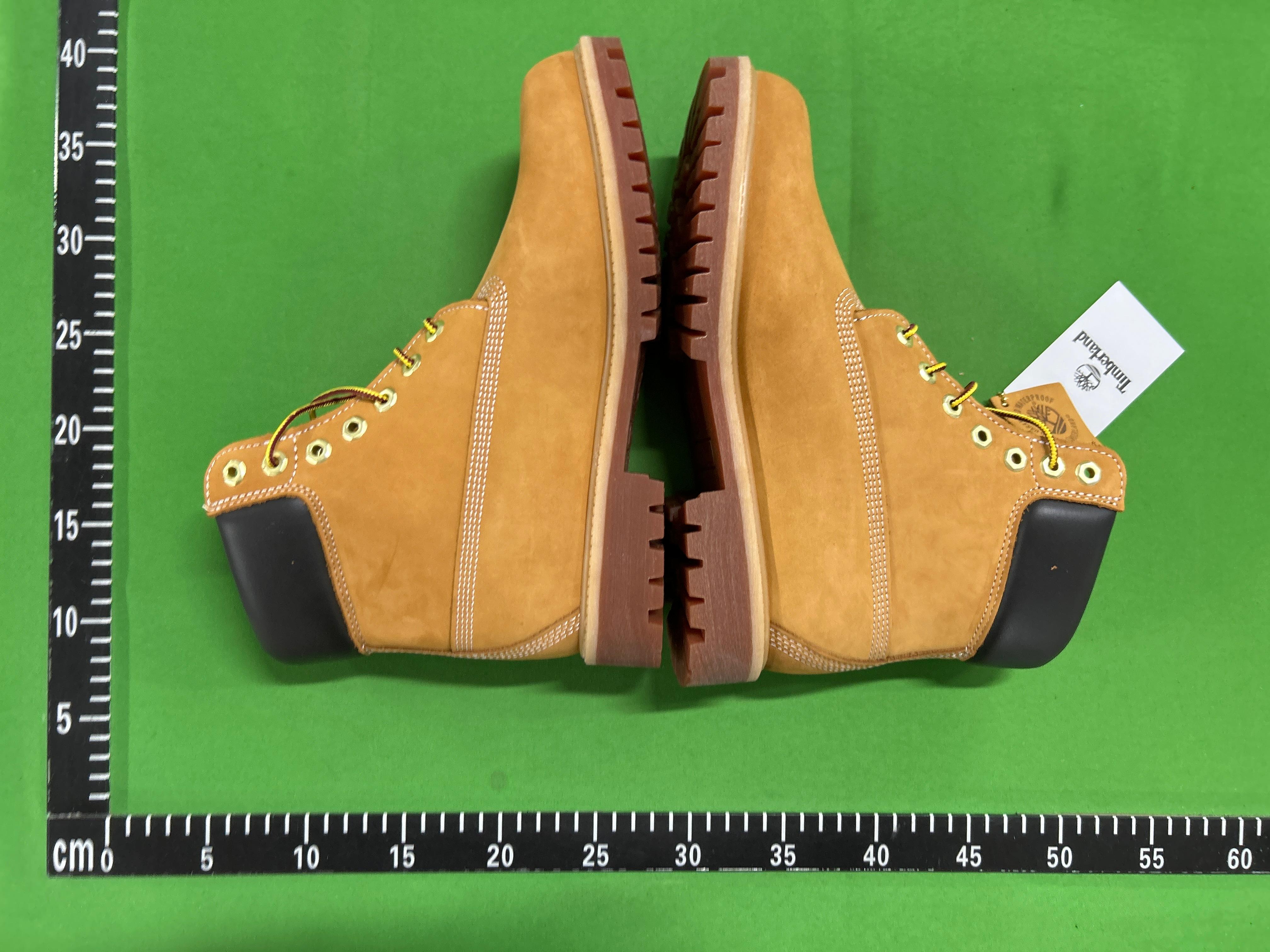 Foto QC 4 de Timberland 6-Inch Premium Boot Wheat Nubuck Waterproof BAPE Camo Embossed