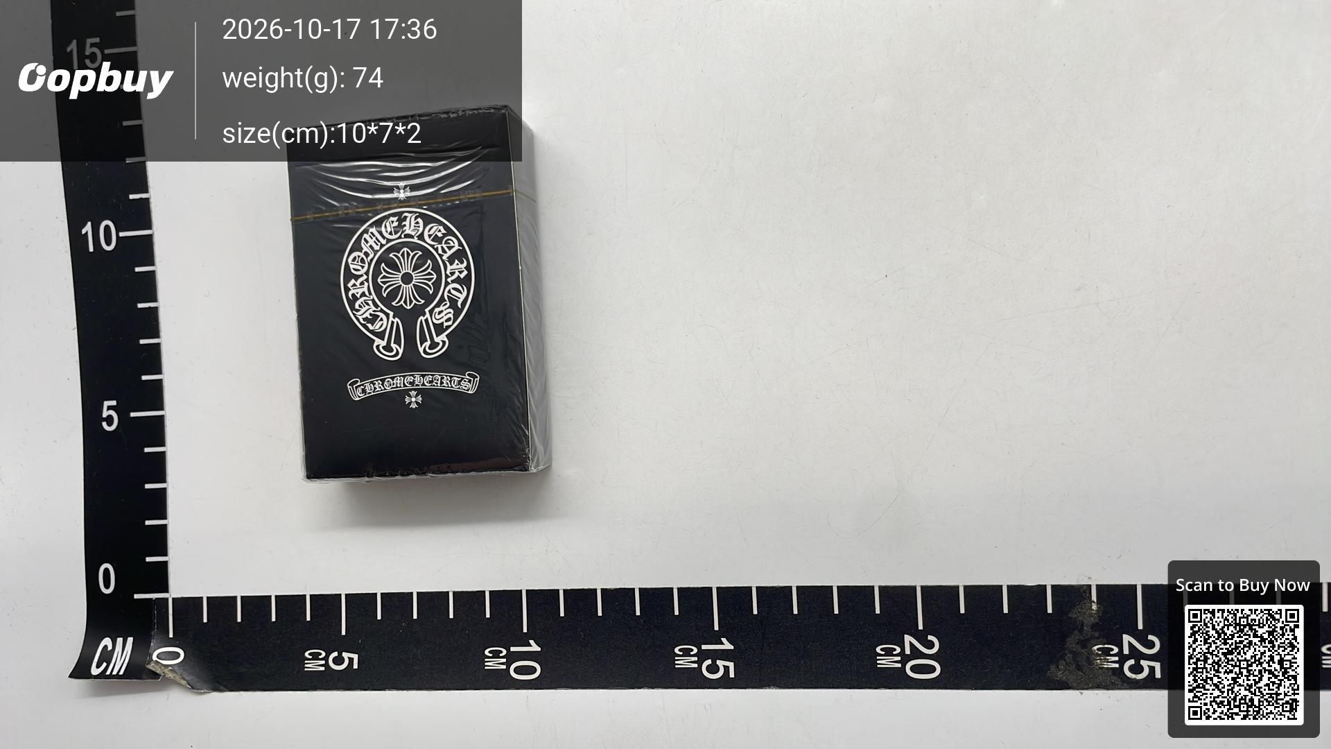 Foto QC 6 de KAWS Companion Seeing/Watching Playing Cards Deck