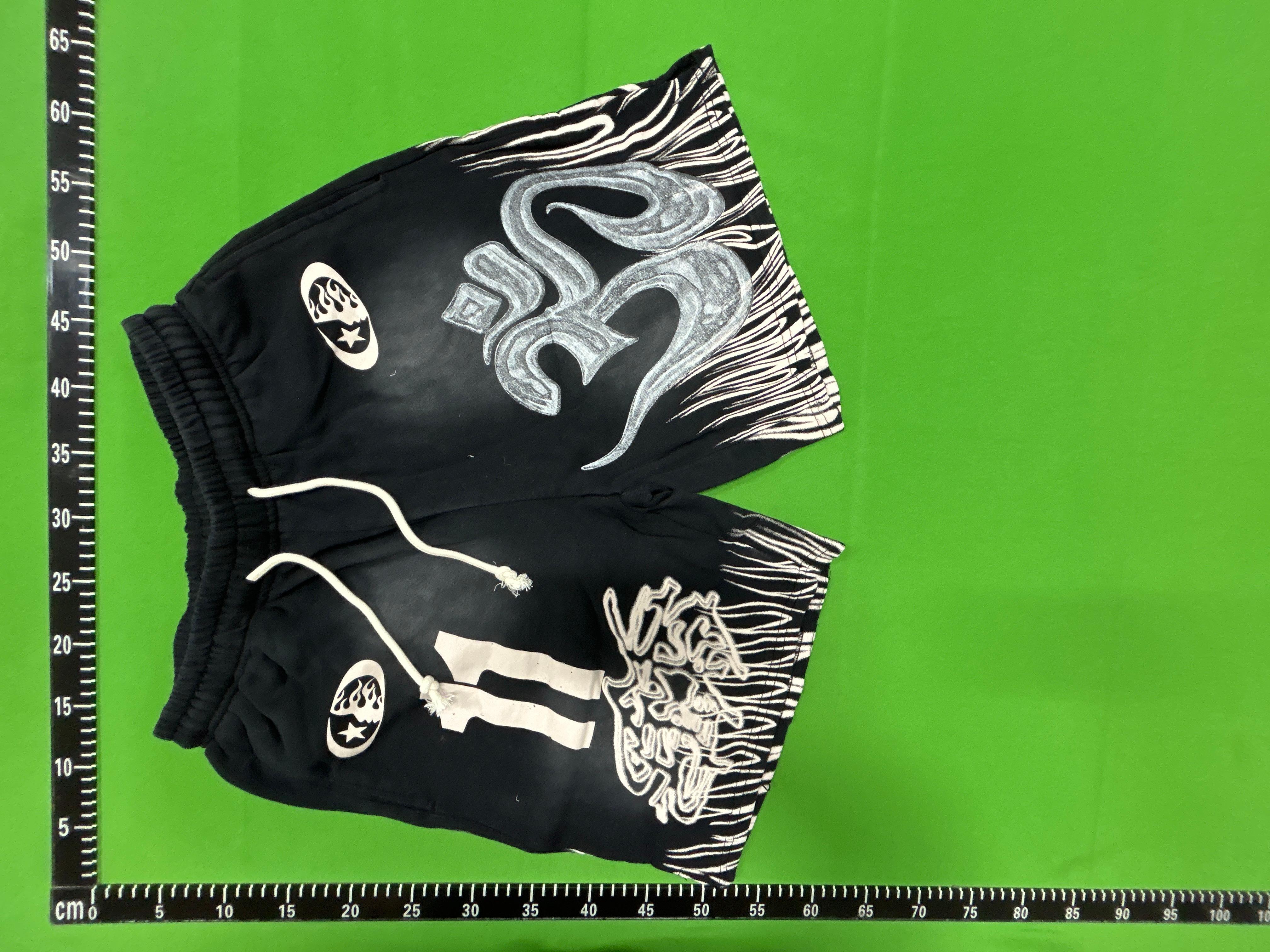 Foto QC 3 de Hellstar Path To Paradise Sweat Shorts Flame Black