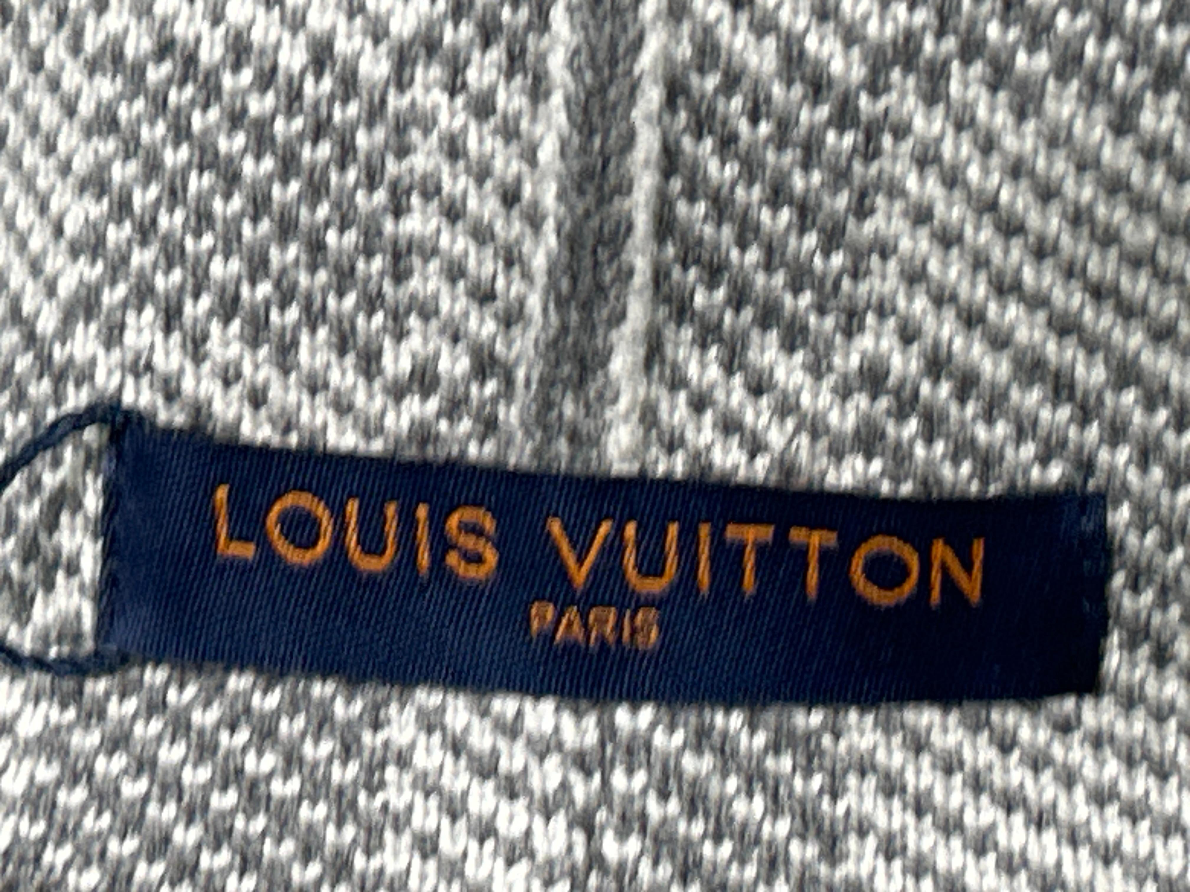 Foto QC 8 de Louis Vuitton Petit Damier Beanie Grey