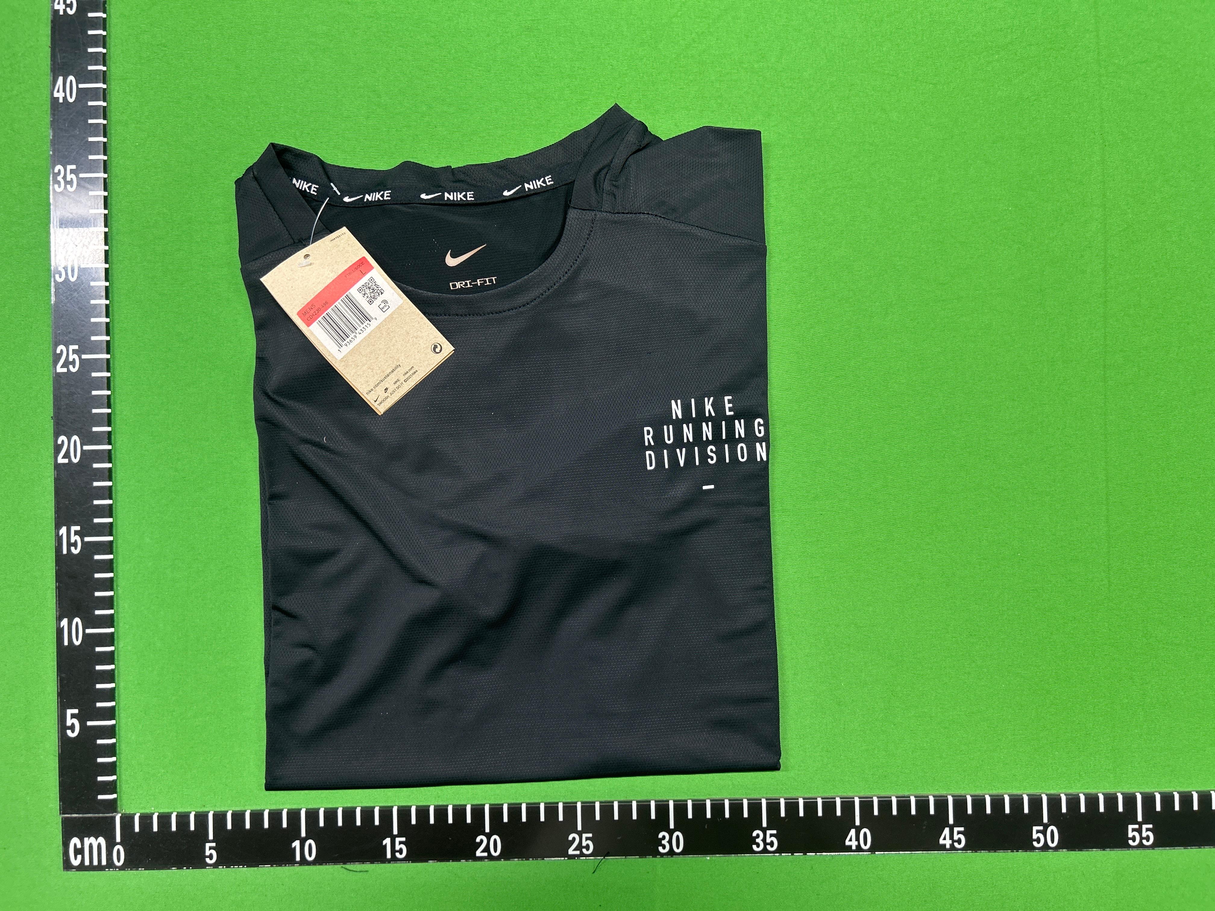 Foto QC 5 de Nike Running Division T-shirt Graphic Sleeve Black